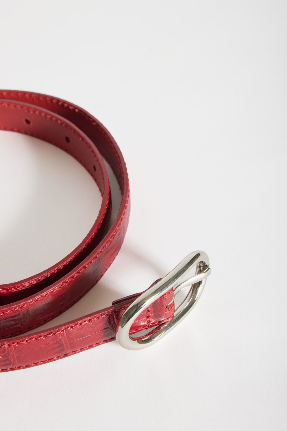 Red crocodile skin-effect belt 5