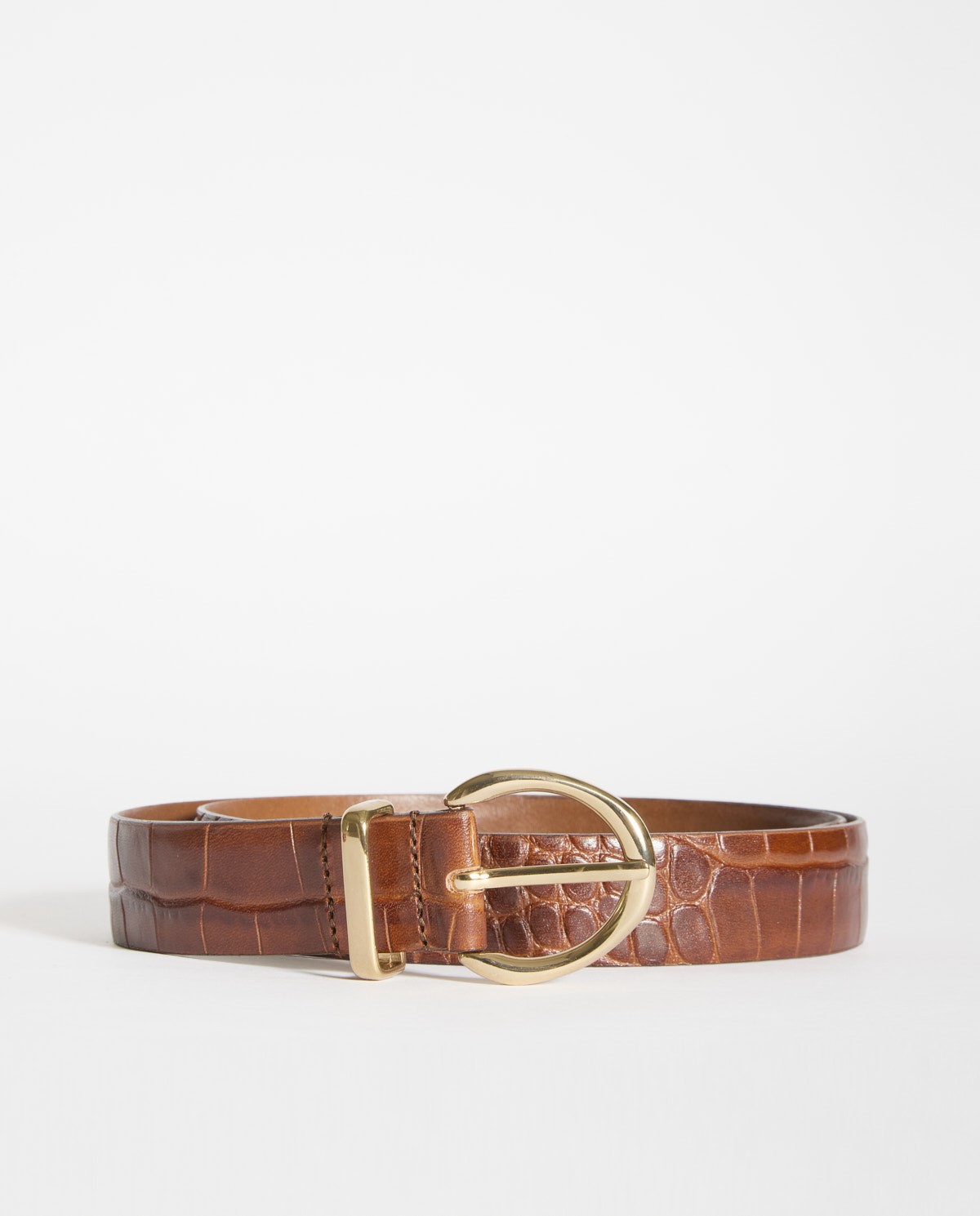 Ceinture en cuir marron à boucle dorée 2