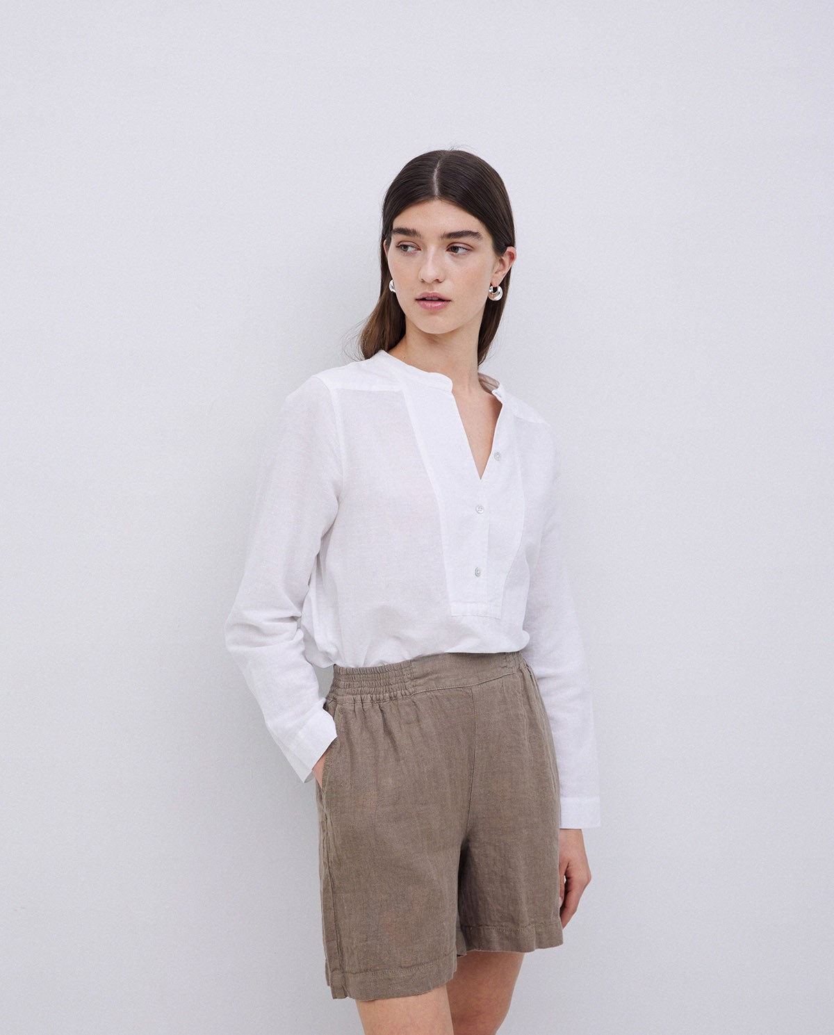 Khaki linen shorts 2