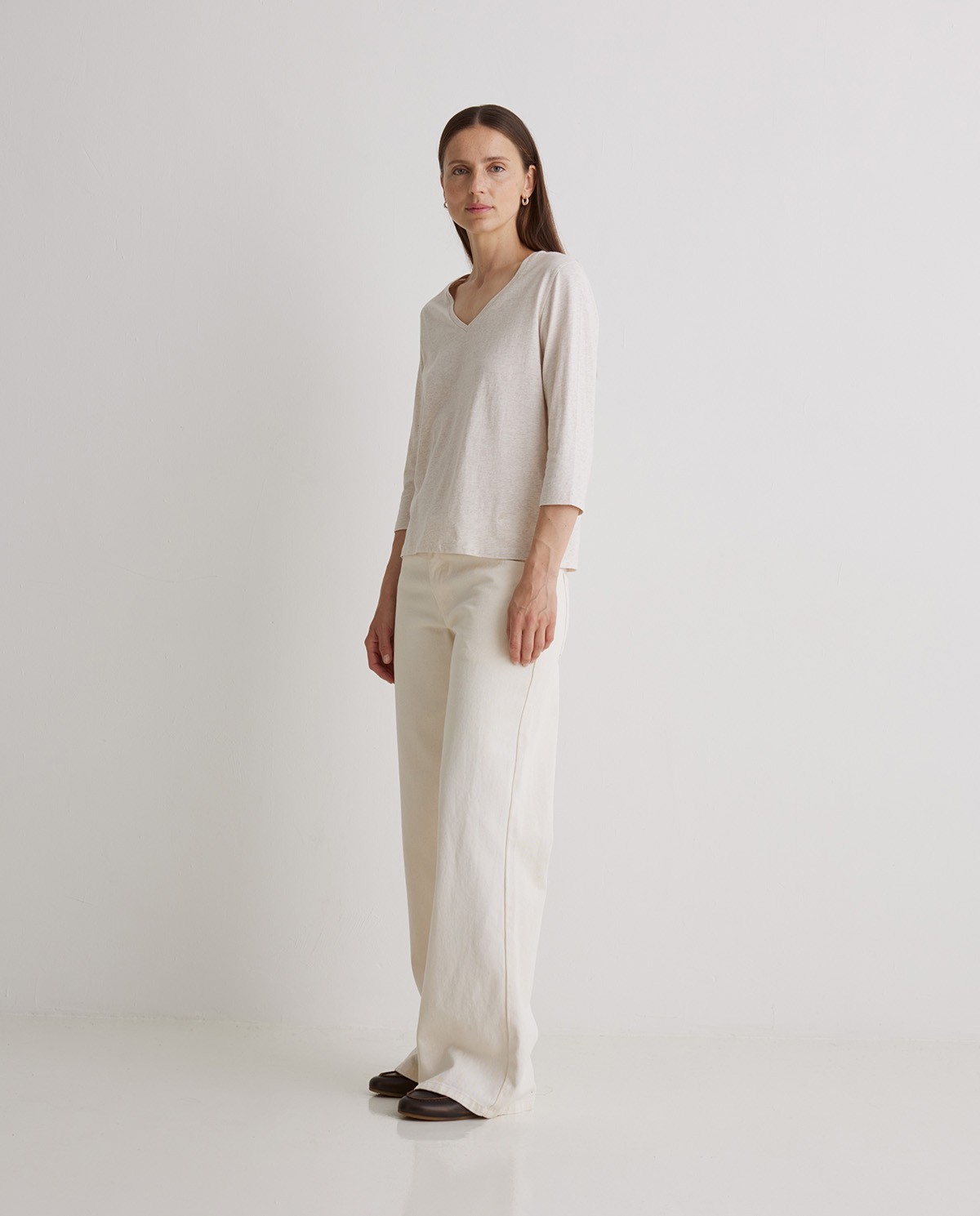 Organic cotton raw V-neck T-shirt - 100% organic cotton T-shirt 5