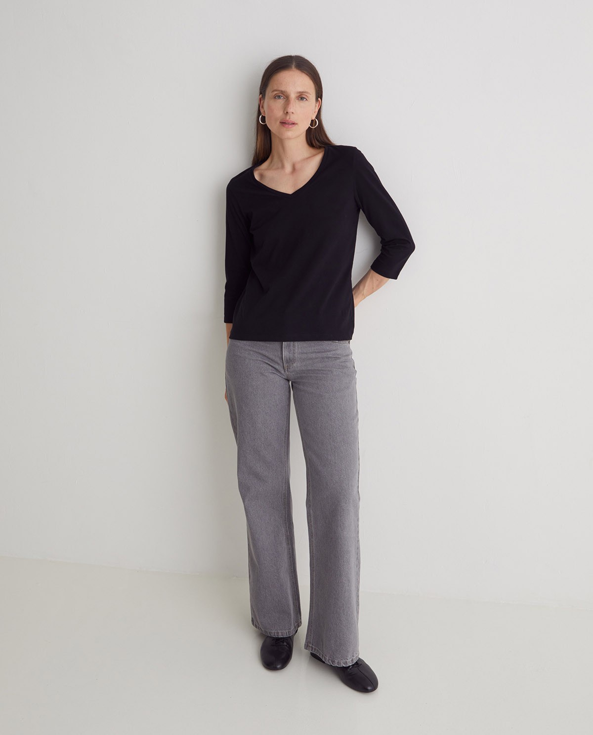 Organic cotton V-neck black T-shirt - 100% organic cotton T-shirt 5