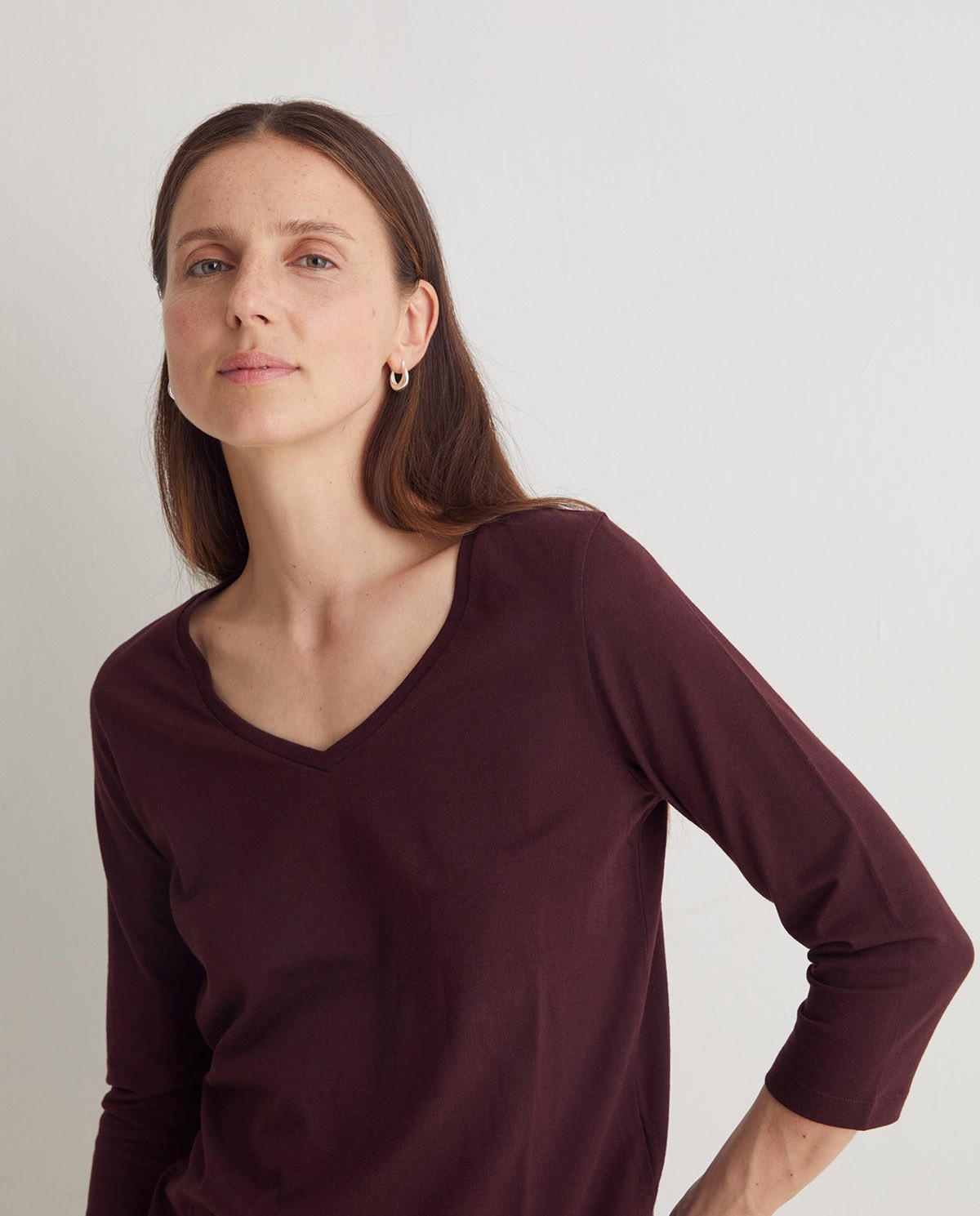 T-shirt col V en coton bio marron - T-shirt 100% coton bio 2