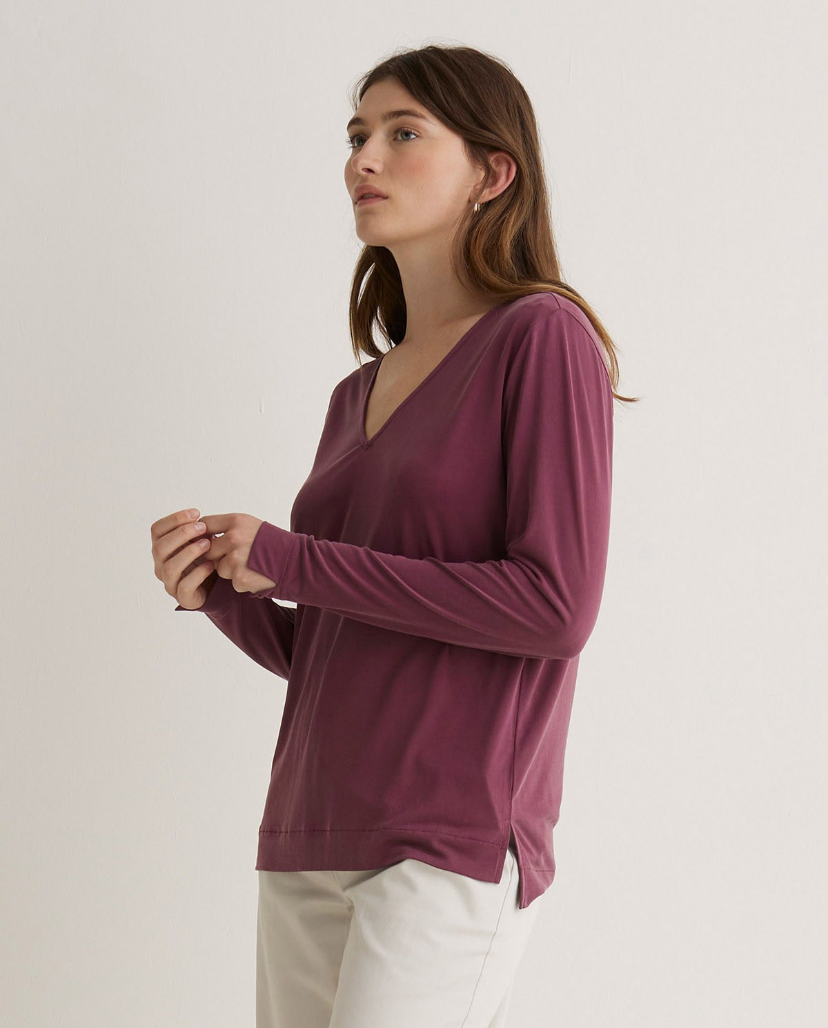 Camiseta cuello pico granate - Camiseta tejido mezcla de modal 3