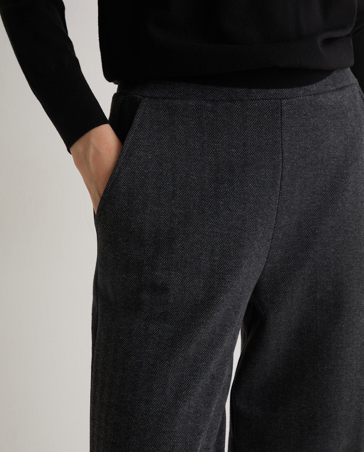 Pantalón punto espiga antracita