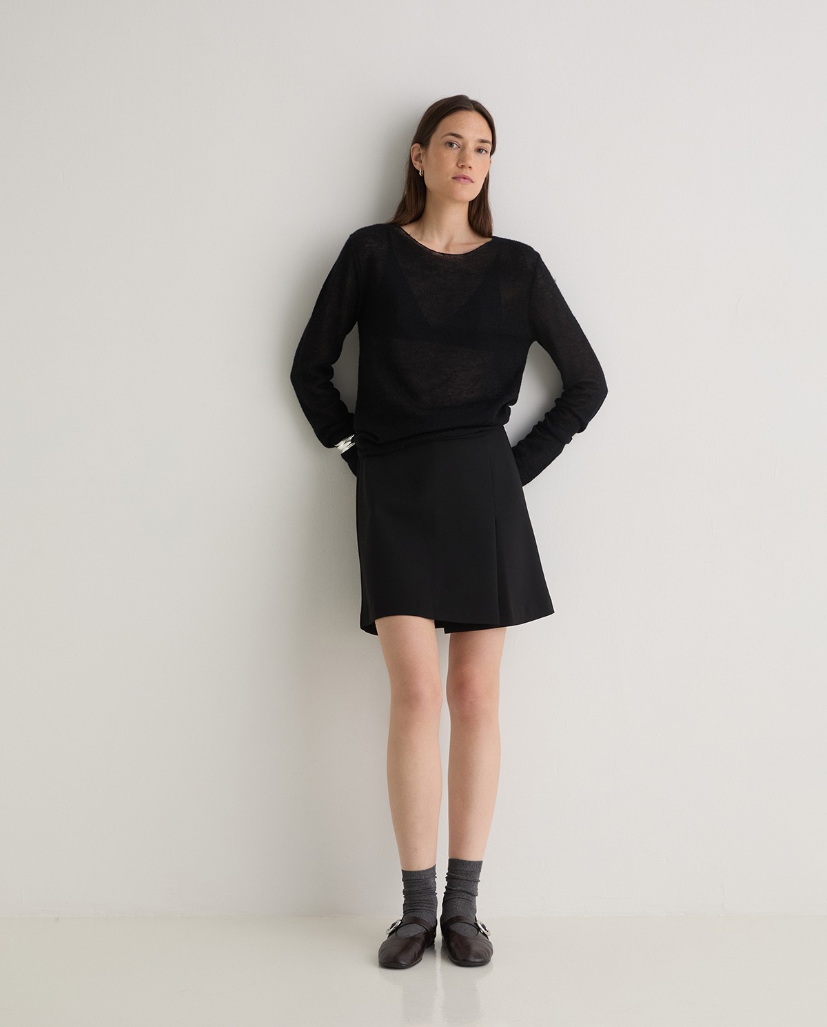 Black short cotton skirt with slit woman Yerse - Front view 1