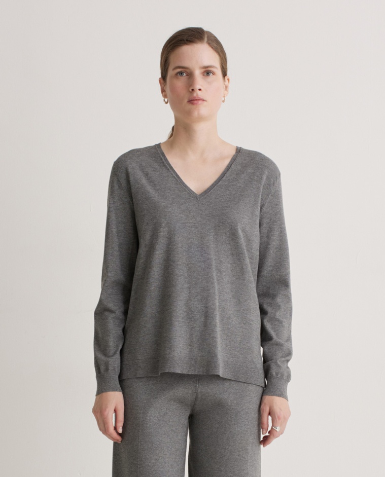 Jersey viscosa aberturas laterales gris - Jersey escote de pico