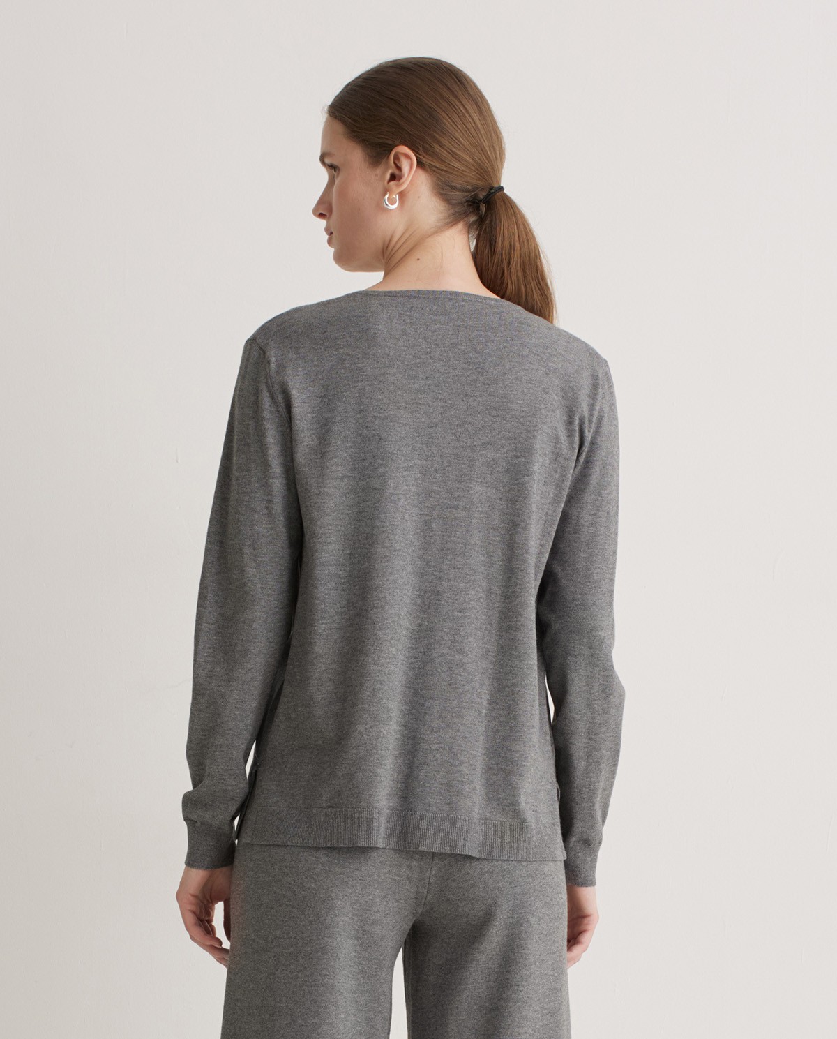 Grey viscose jersey with side slits - V-neck jersey 2