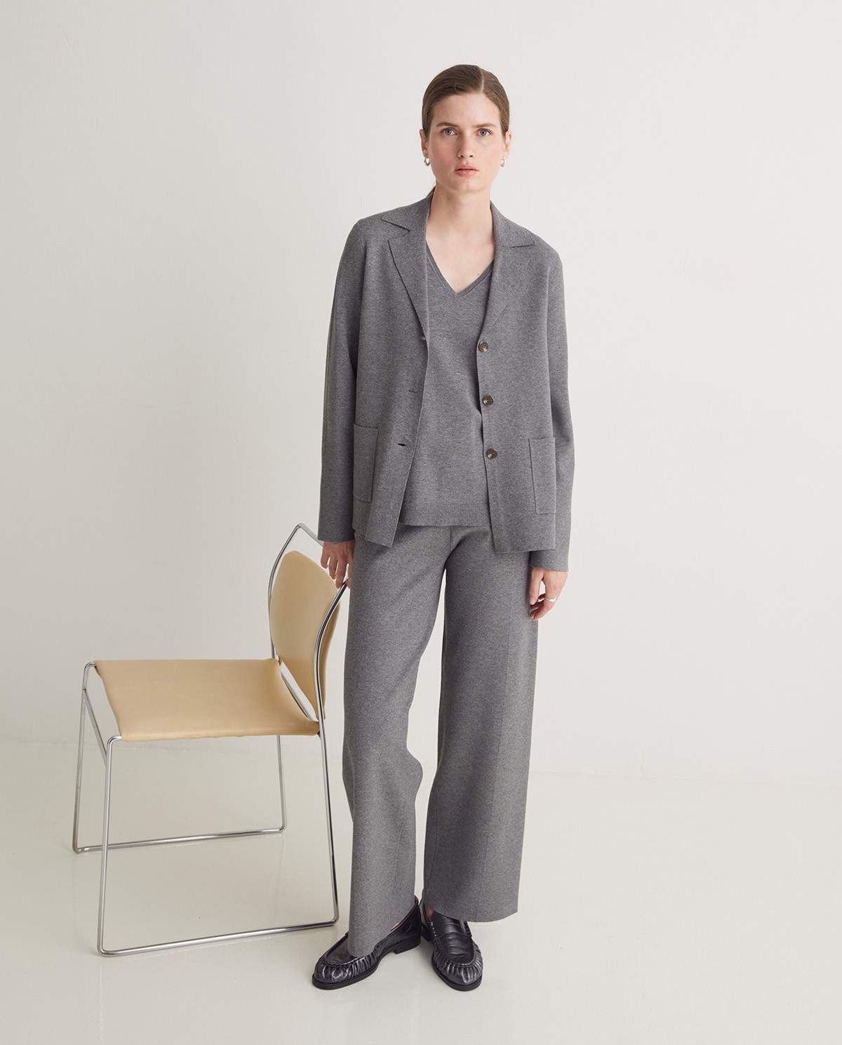 Grey viscose jersey with side slits - V-neck jersey 3