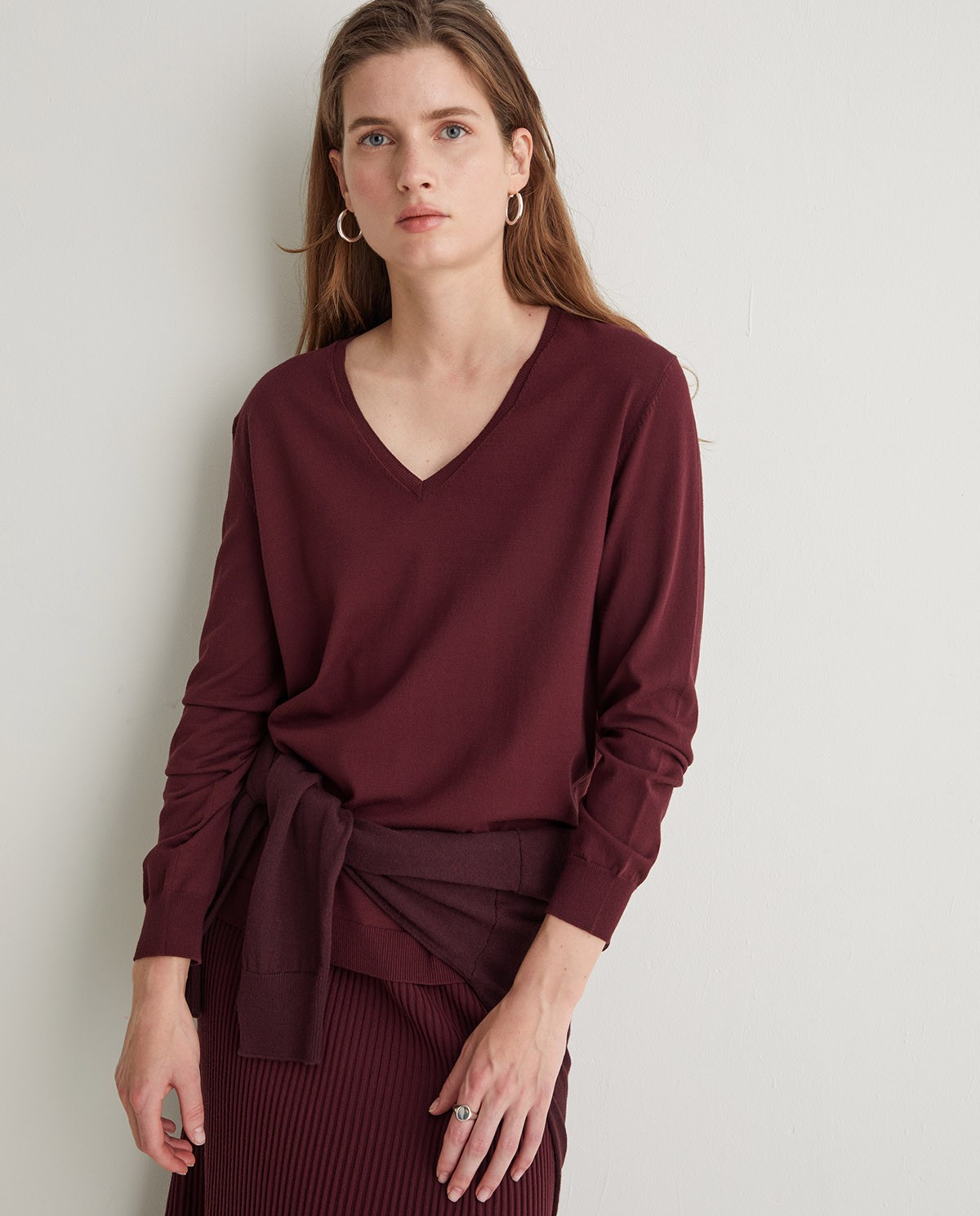 Garnet side slit sweater - V-neck sweater 2