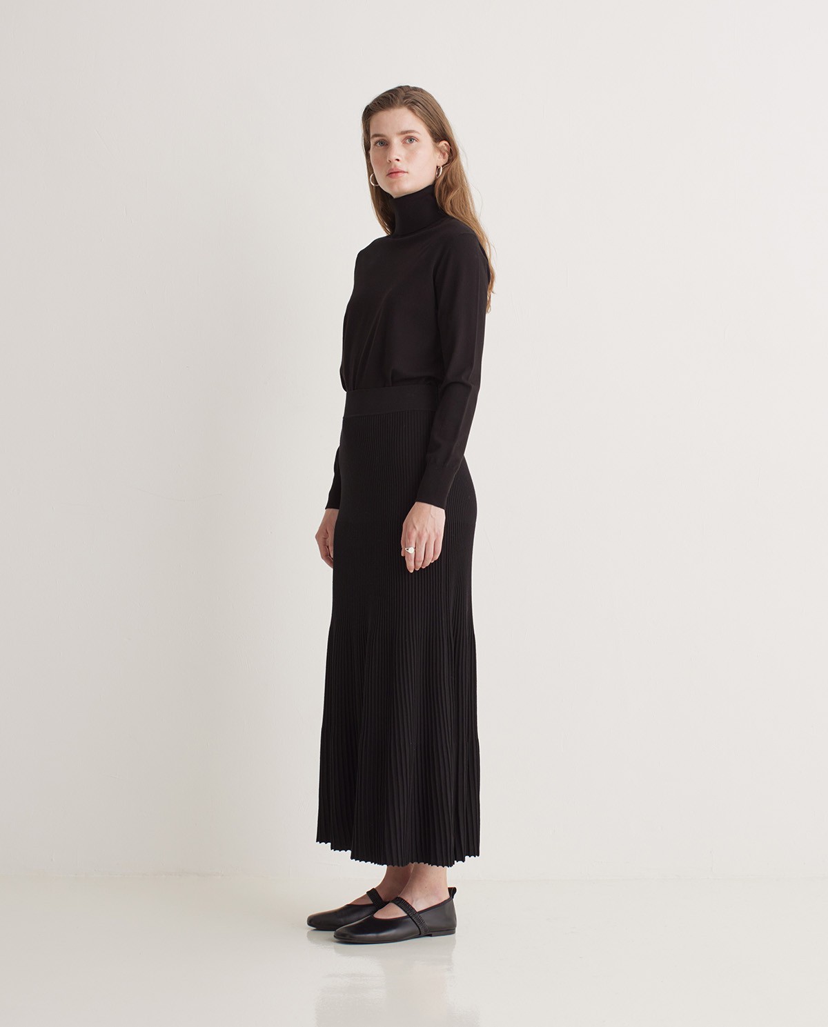 Black pleated midi skirt - Pleated midi skirt 3