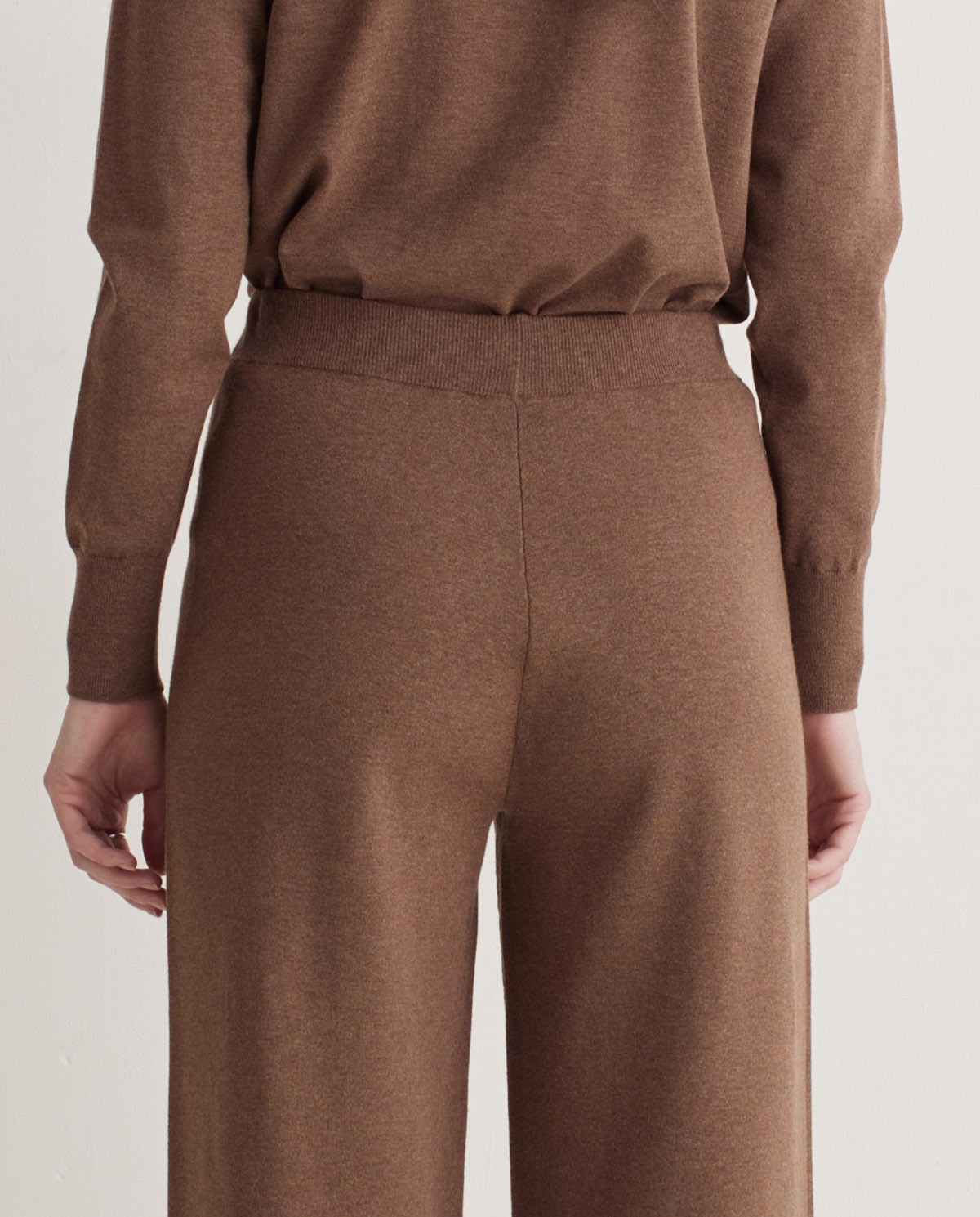 Pantalones regular fit con viscosa arena - Pantalones regular fit 6
