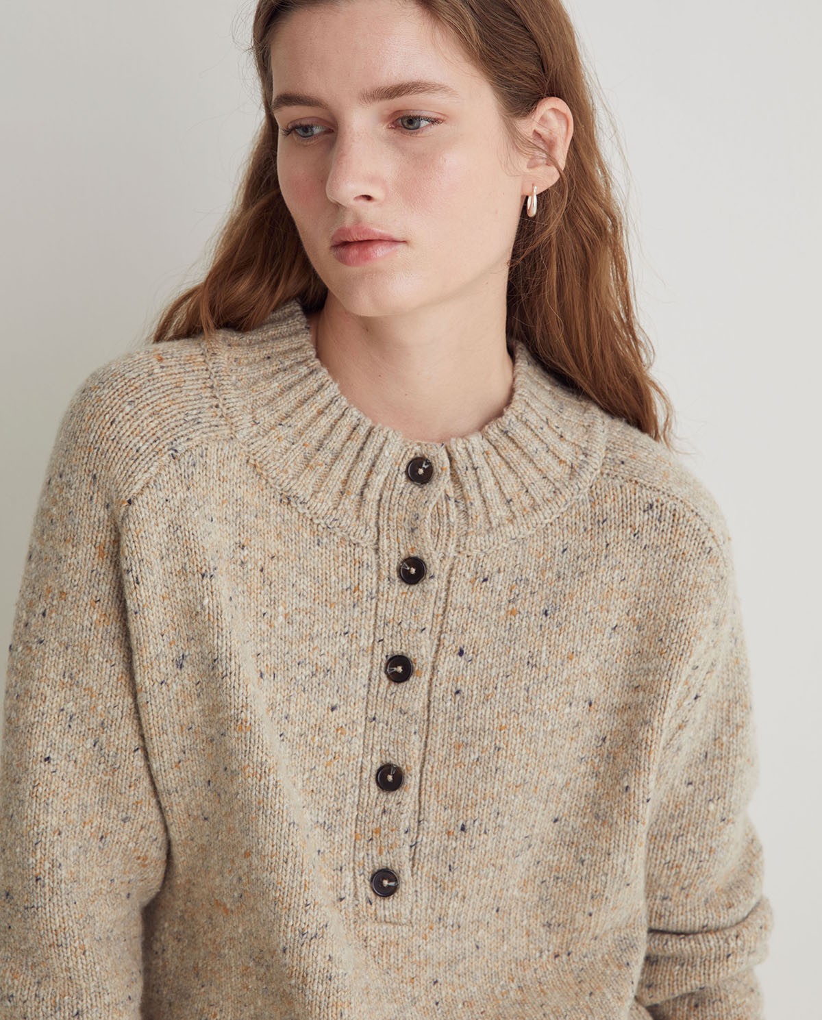 Jersey lana de merino botones beige - Jersey mezcla de lana de merino, fibras recicladas y alpaca 1