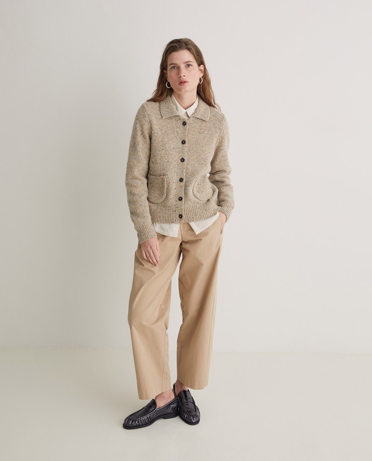 Cárdigan mezcla lana de merino cuello polo beige - Cárdigan confeccionado con lana de merino y alpaca 5