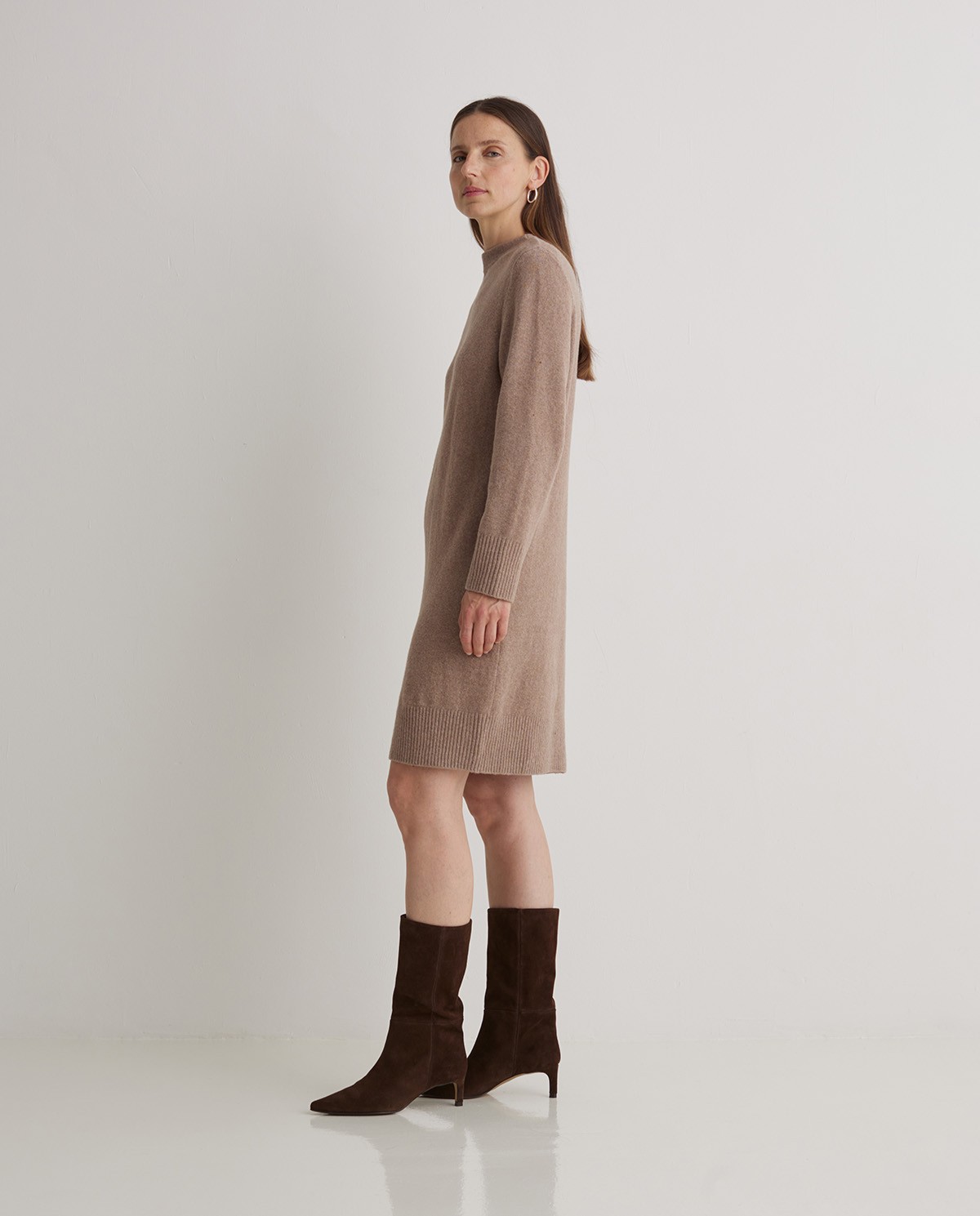 Robe courte marron à col Perkins - Robe en mélange de laine et de coton 1