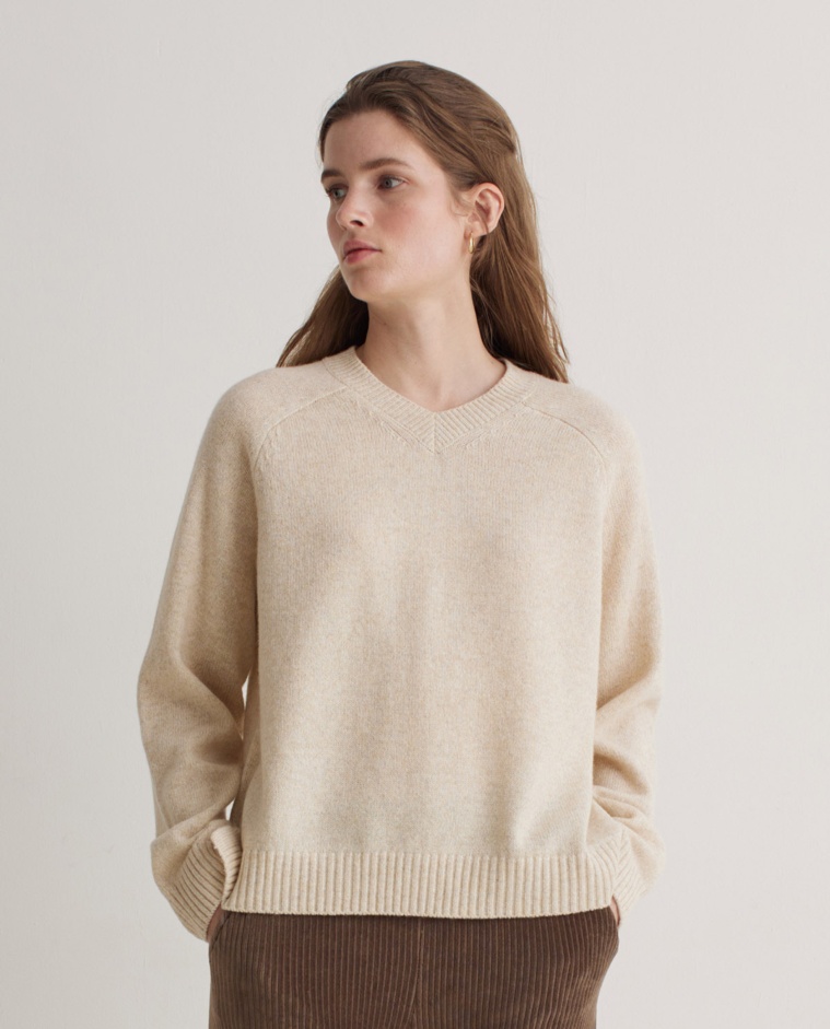 Ecru wool blend V-neck sweater - Sweater made with RWS wool
