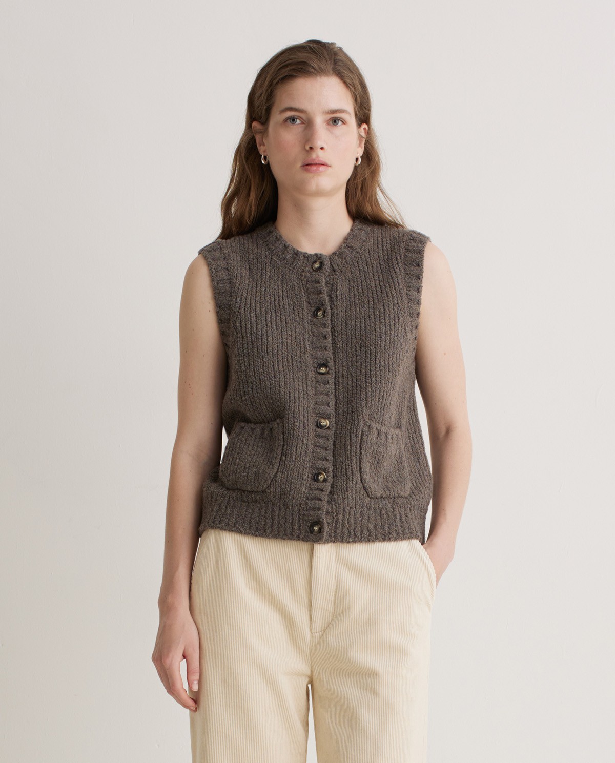Gilet en laine mérinos mélangée anthracite avec poches - Gilet en laine mérinos et fibres recyclées 3