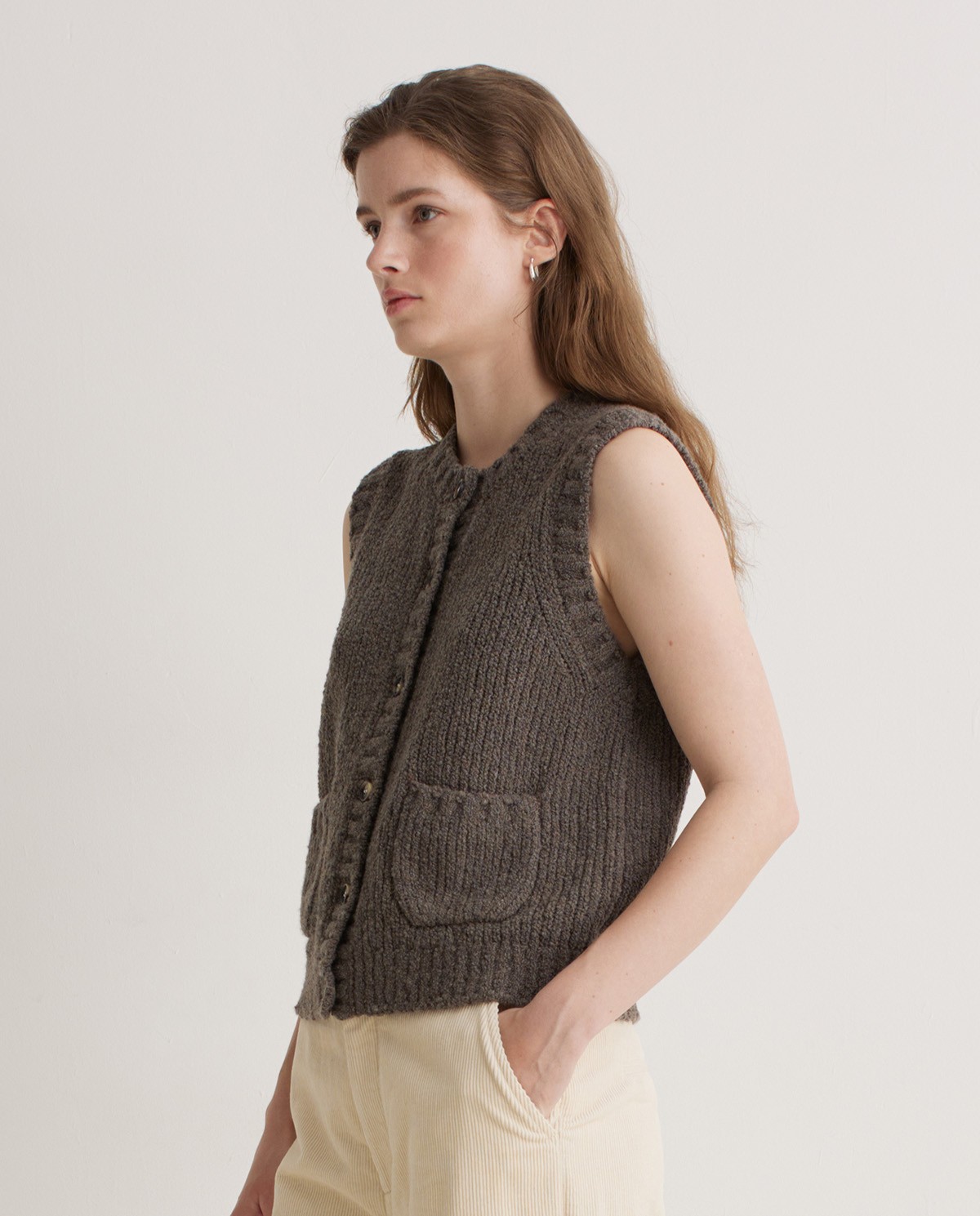 Gilet en laine mérinos mélangée anthracite avec poches - Gilet en laine mérinos et fibres recyclées 4