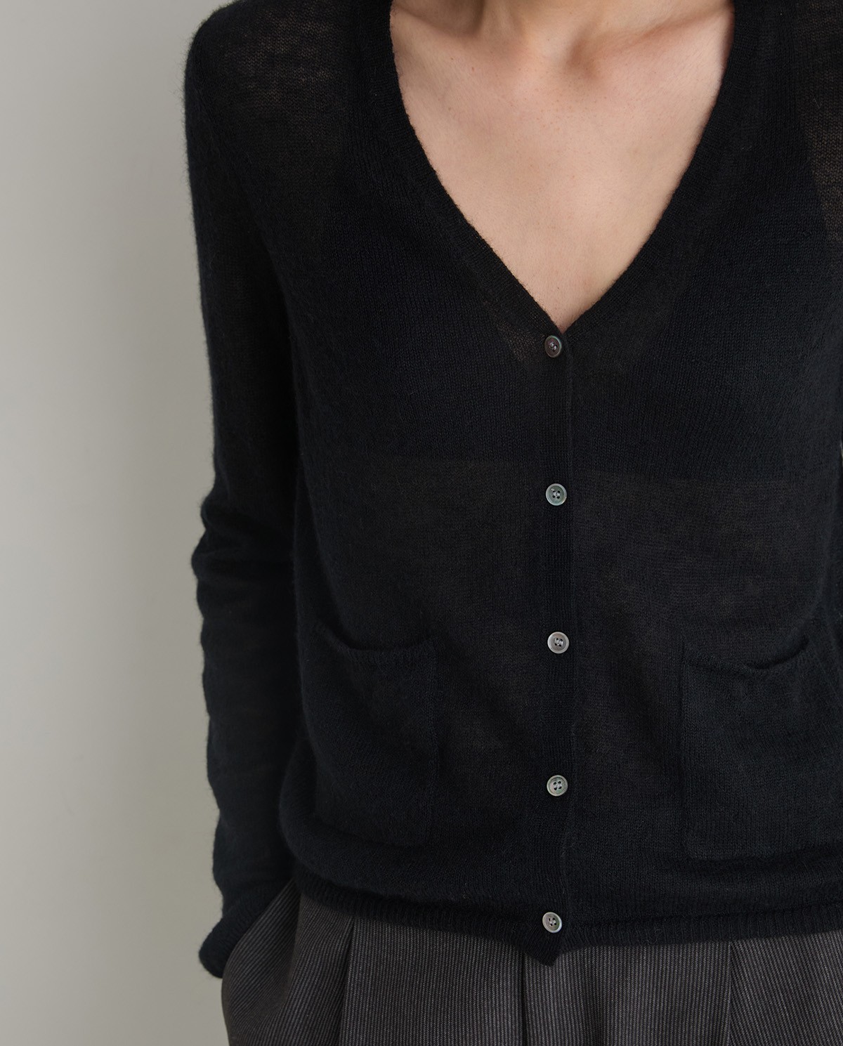 Cárdigan fino mezcla alpaca negro - Cárdigan con bolsillos 1
