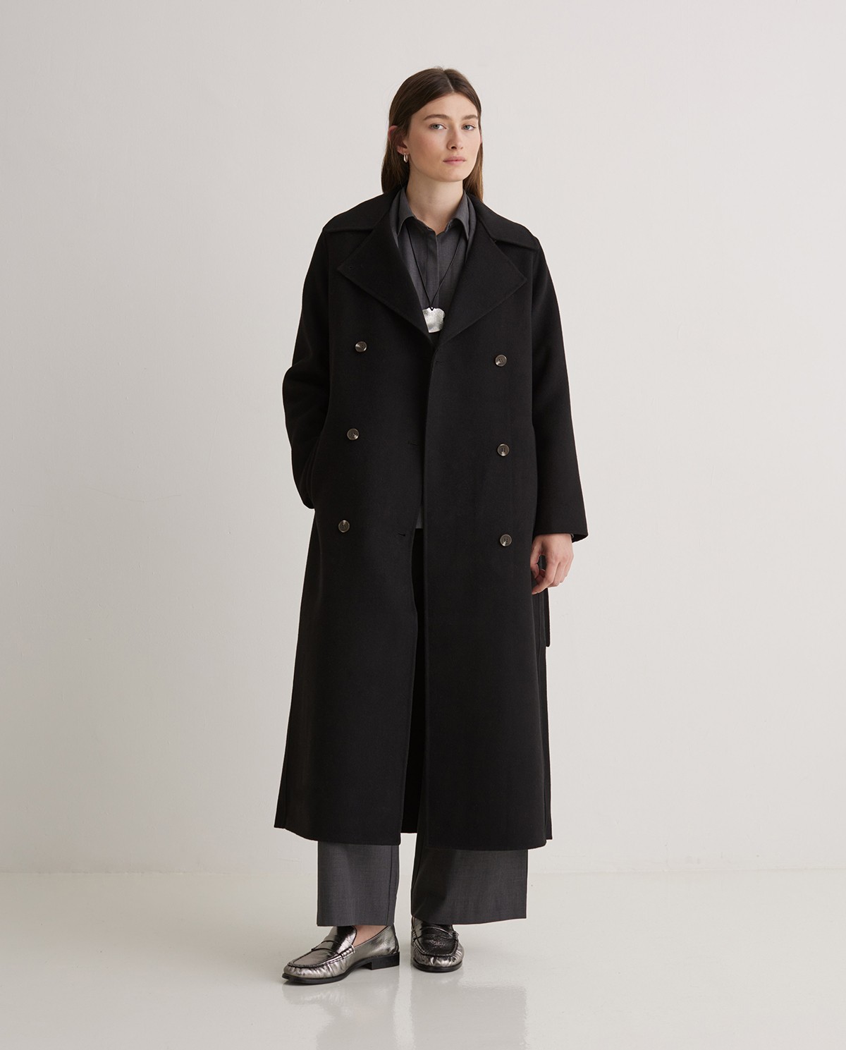Handmade wool-blend long coat black woman Yerse - Front view