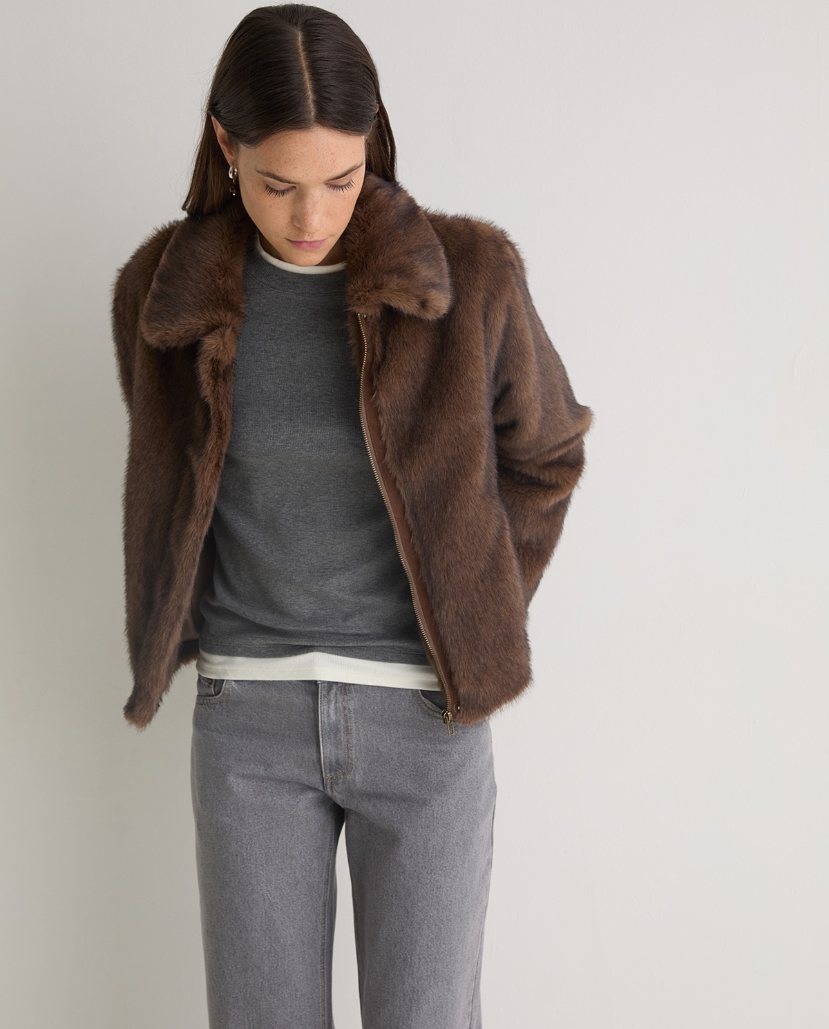 Brown faux-fur short coat woman Yerse - Front view