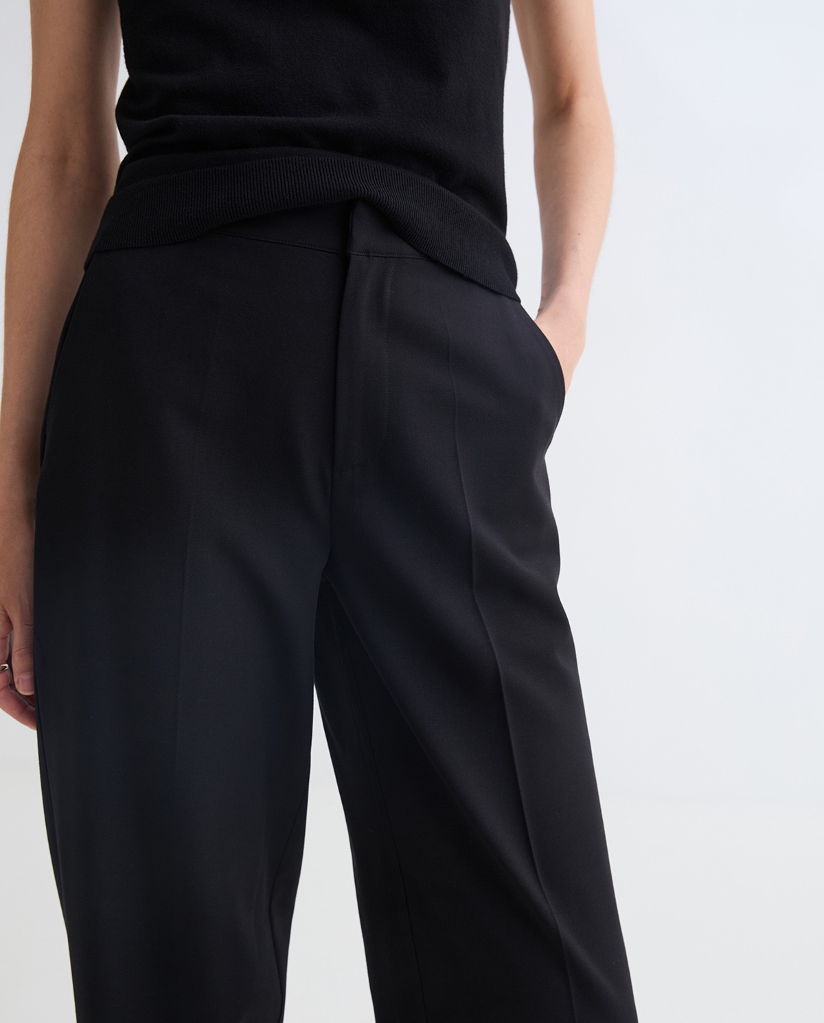Black straight wool-blend trousers woman Yerse - Front view 4