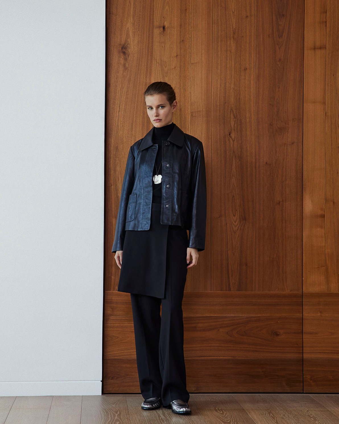 Black straight trousers removable skirt woman Yerse - Front view 1