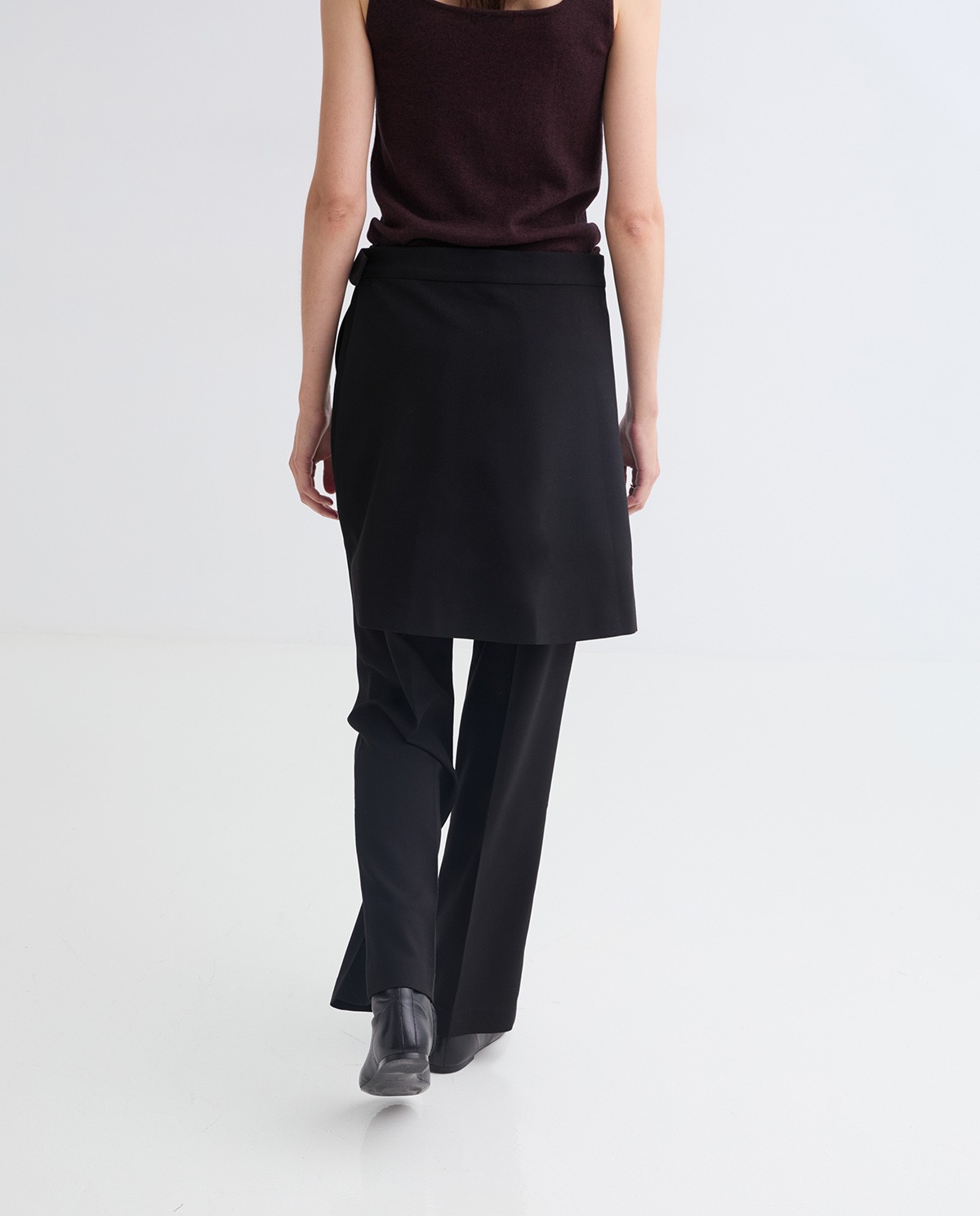 Black straight trousers removable skirt woman Yerse - Front view 5