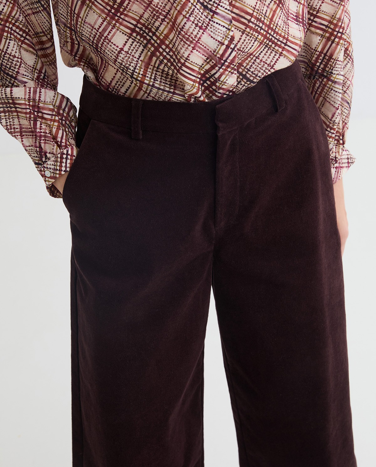 Chocolate wide velvet trousers woman Yerse - Front view 4