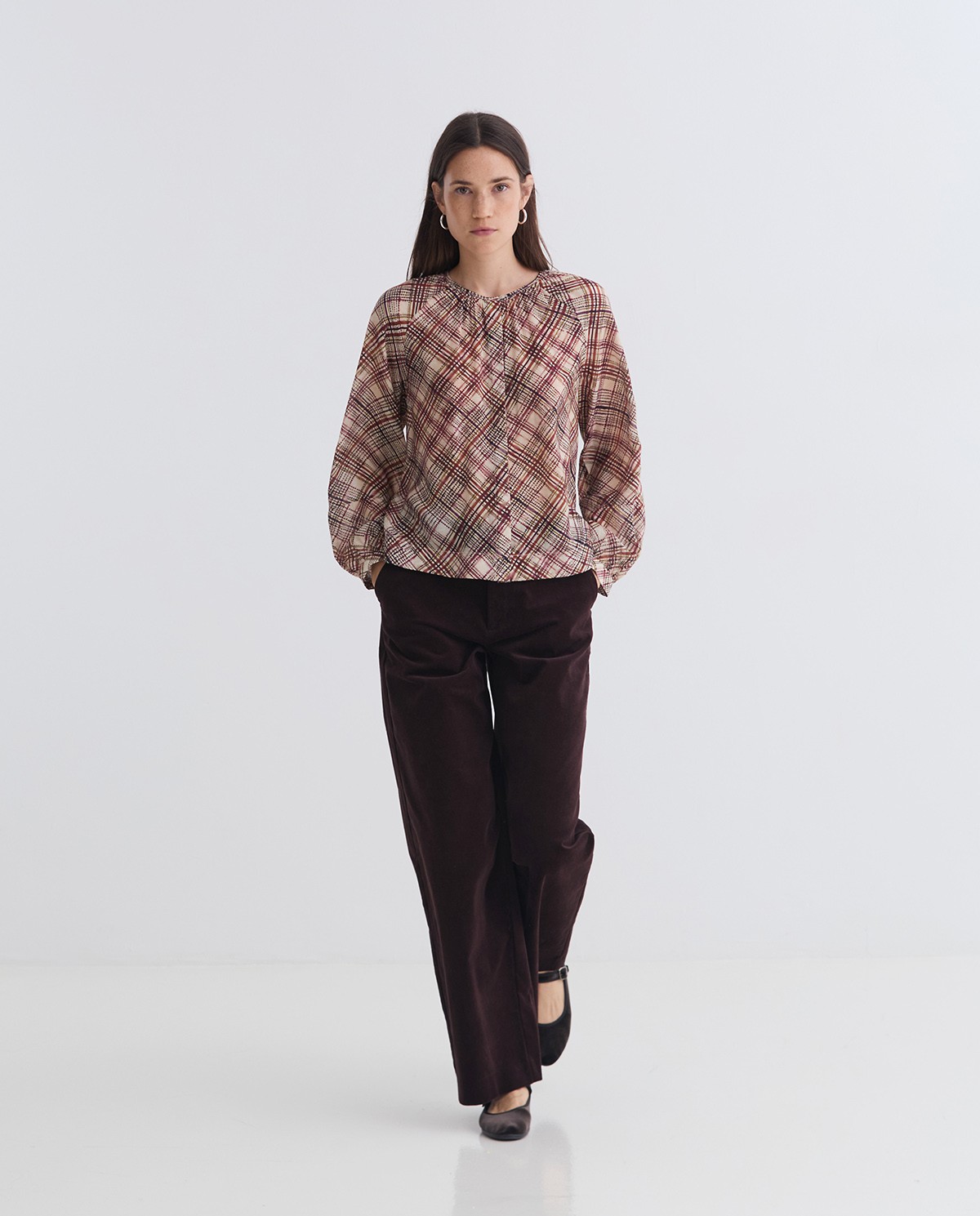 Chocolate wide velvet trousers woman Yerse - Front view 7