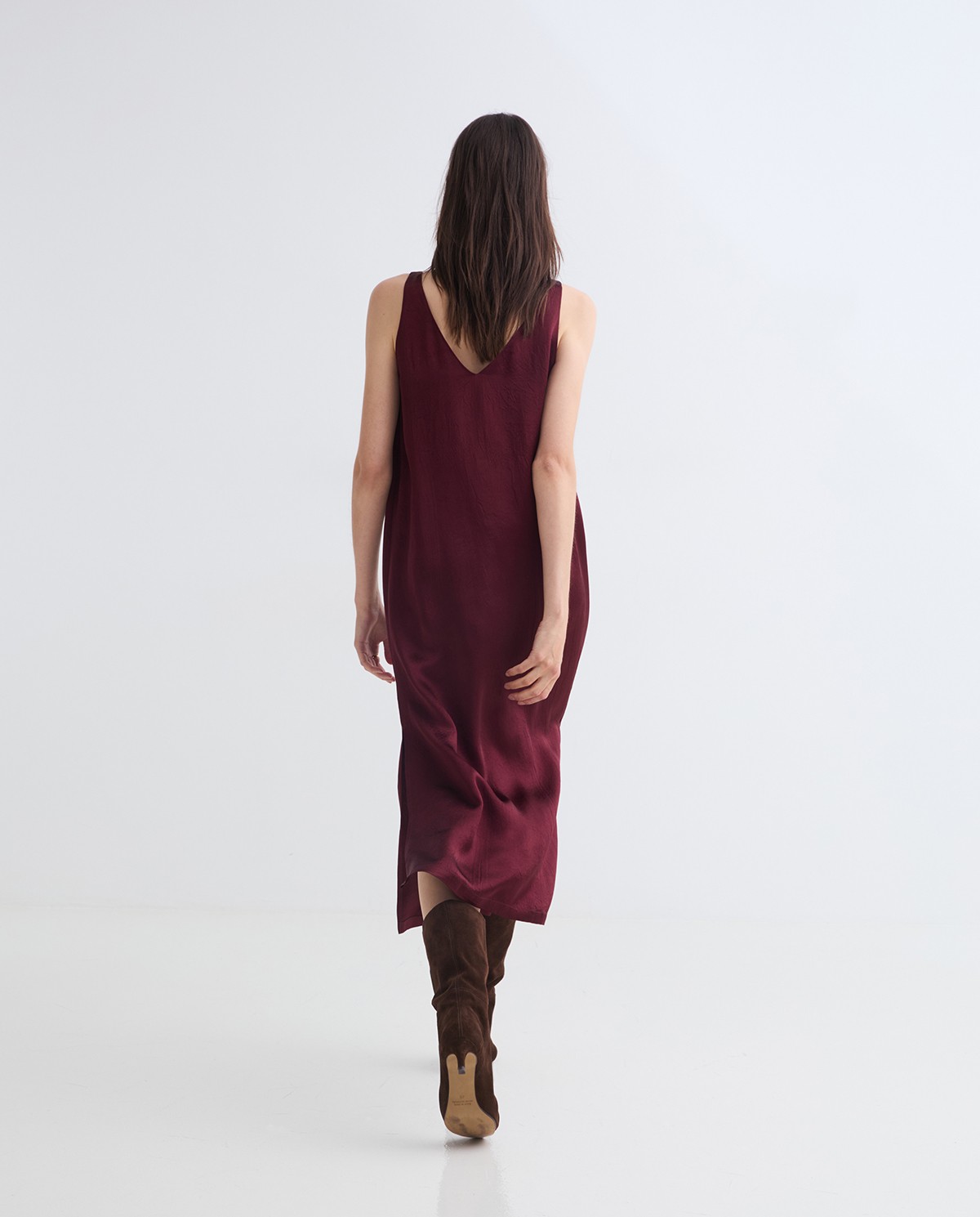 Burgundy V-neck sleeveless sateen dress woman Yerse - Front view 6