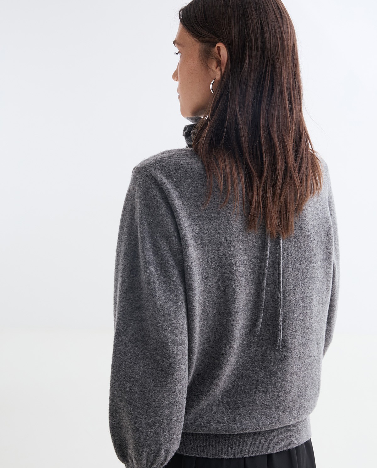 Anthracite wool-blend sweater flower accent woman Yerse - Front view 6