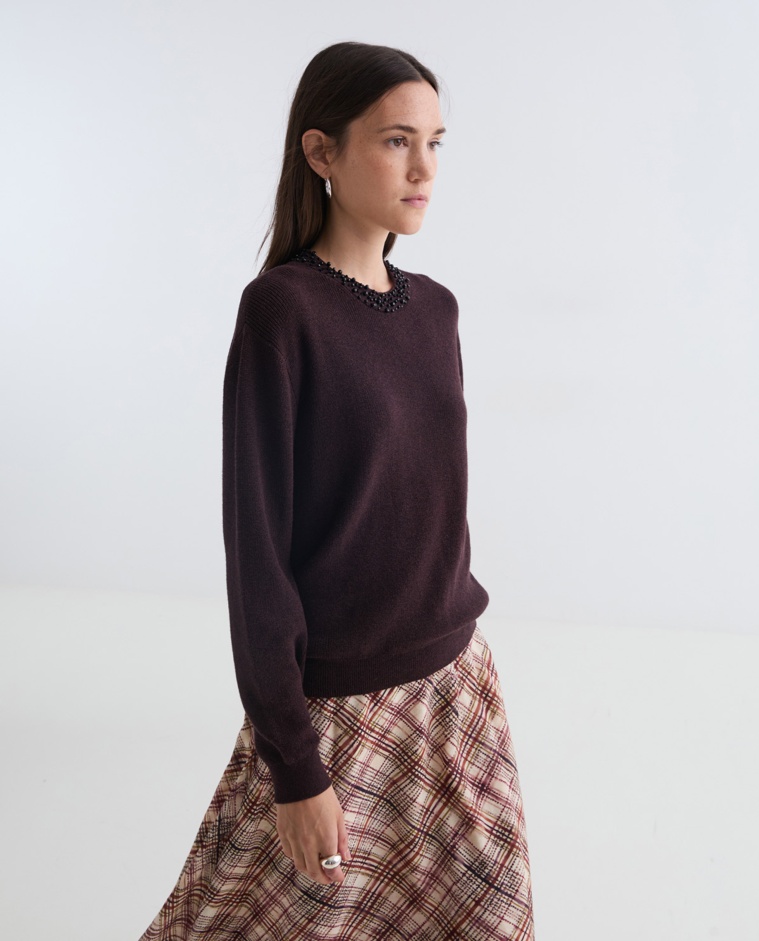 Jersei llana i cotó pedreria xocolata dona Yerse - Detall vista frontal