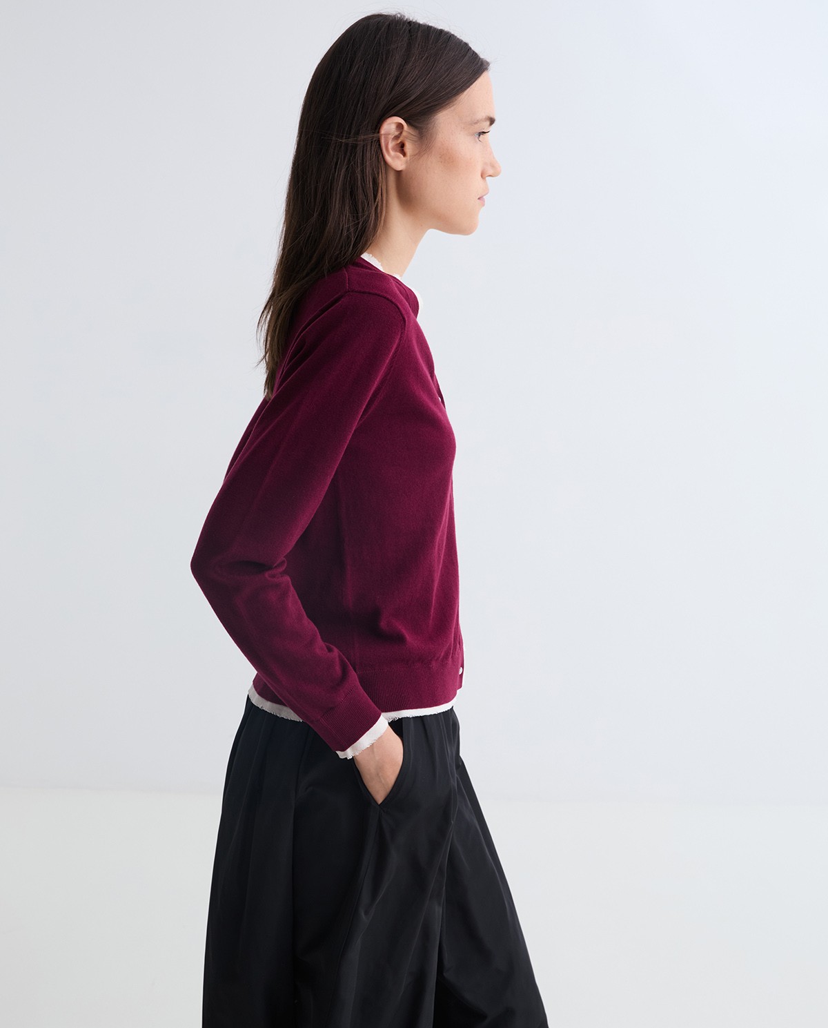Càrdigan llana i cotó acabats contrast granat dona Yerse - Detall vista frontal 2