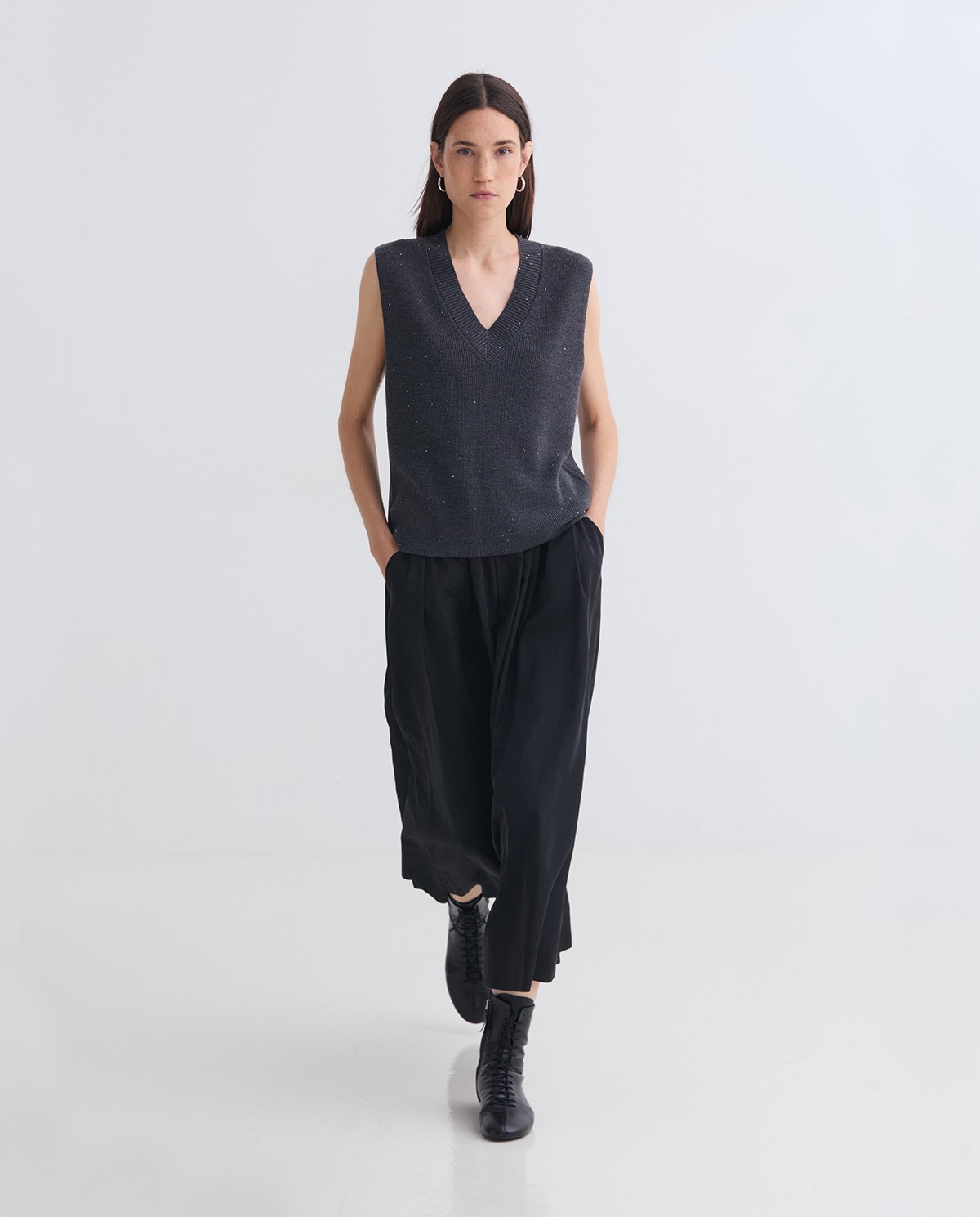 Gilet en maille à mini-sequins anthracite femme Yerse - Détail vue de face 4