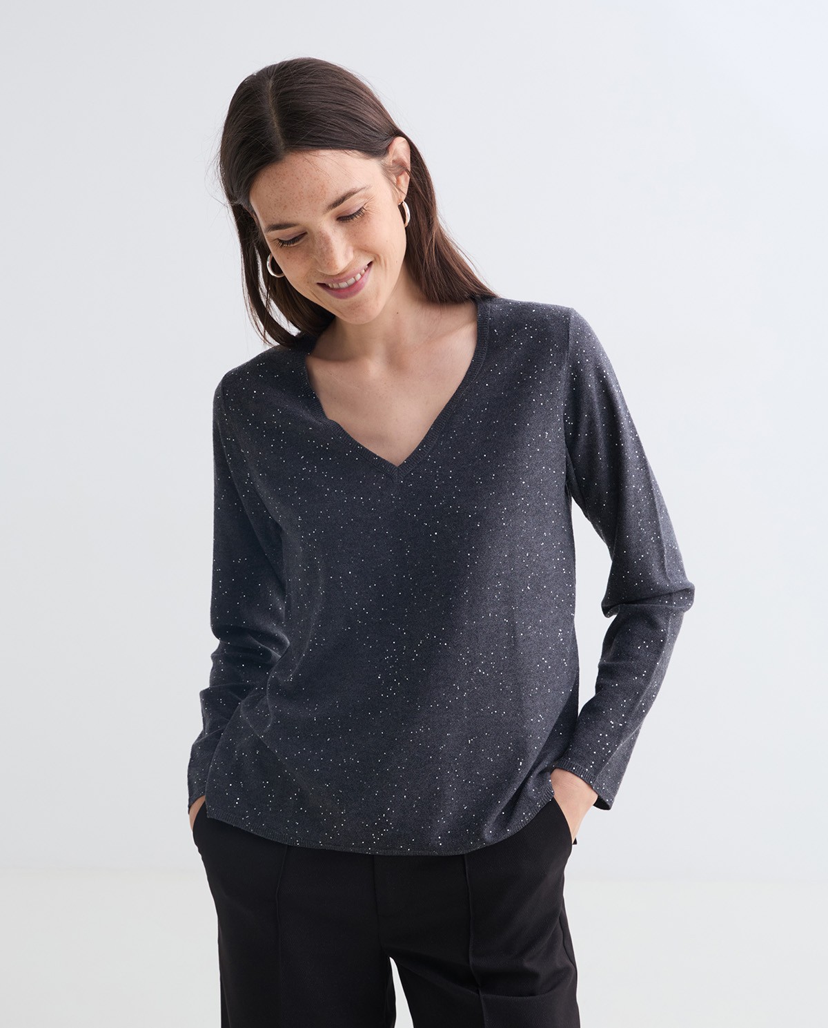 Anthracite V-neck sweater mini sequins woman Yerse - Front view