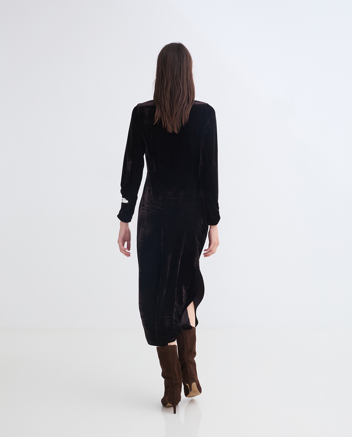 Robe midi en velours à décolleté en V chocolat femme Yerse - Détail vue de face 5