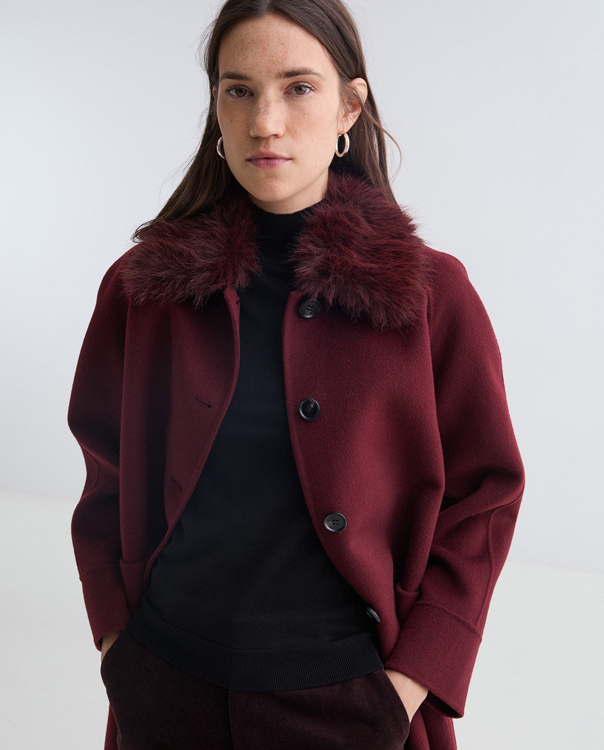 Burgundy handmade wool coat fur collar woman Yerse - Front view 1