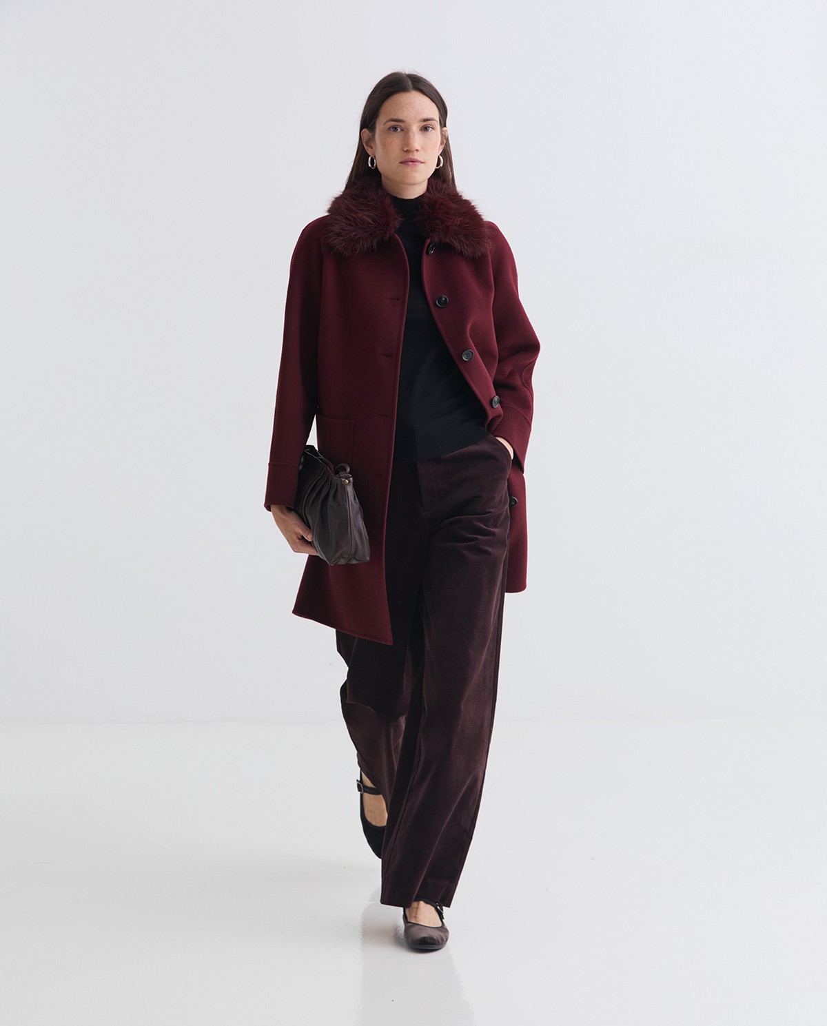 Burgundy handmade wool coat fur collar woman Yerse - Front view 8