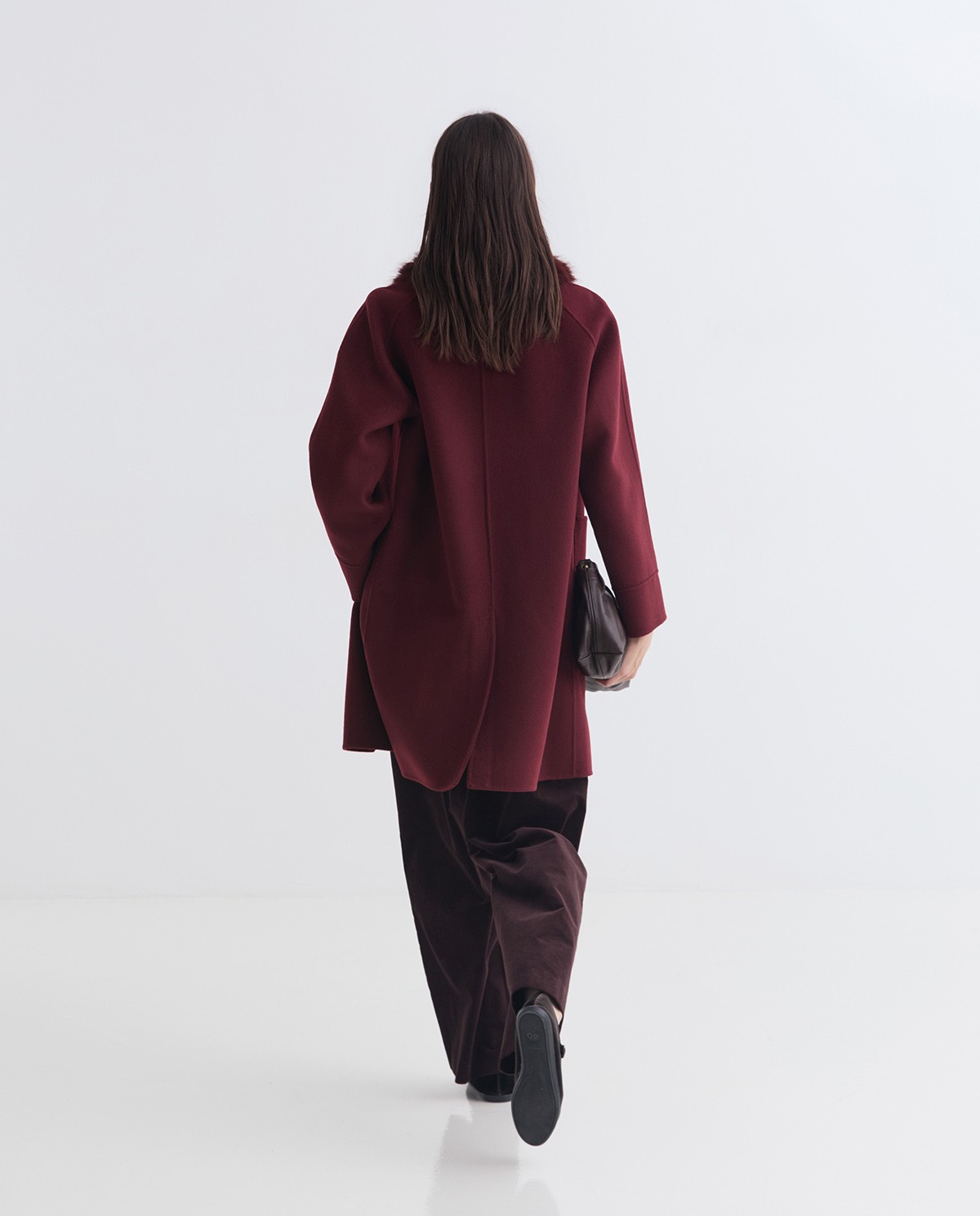 Burgundy handmade wool coat fur collar woman Yerse - Front view 9
