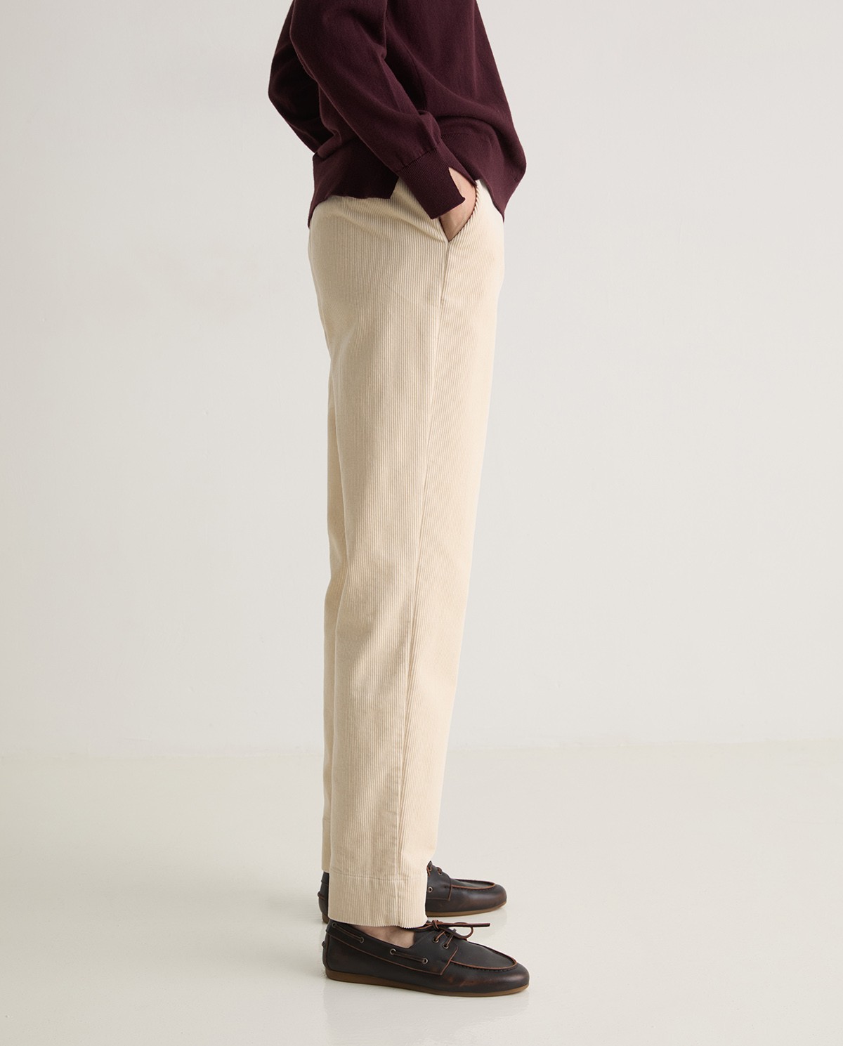 Pantalón pana algodón regular fit crudo