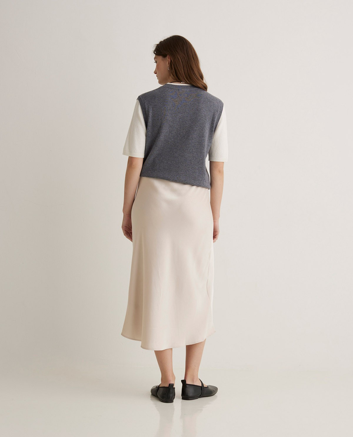 Falda satinada midi arena - Falda fluida midi 5