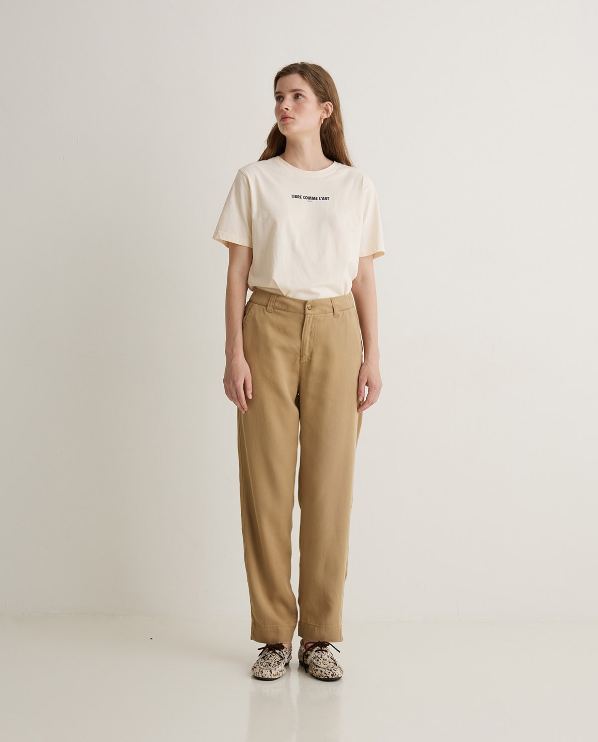 Pantalones regular fit tencel arena - Pantalones 100% tencel 3