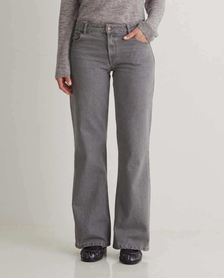 Jeans Wide leg algodón orgánico gris mujer Yerse - Detalle frontal
