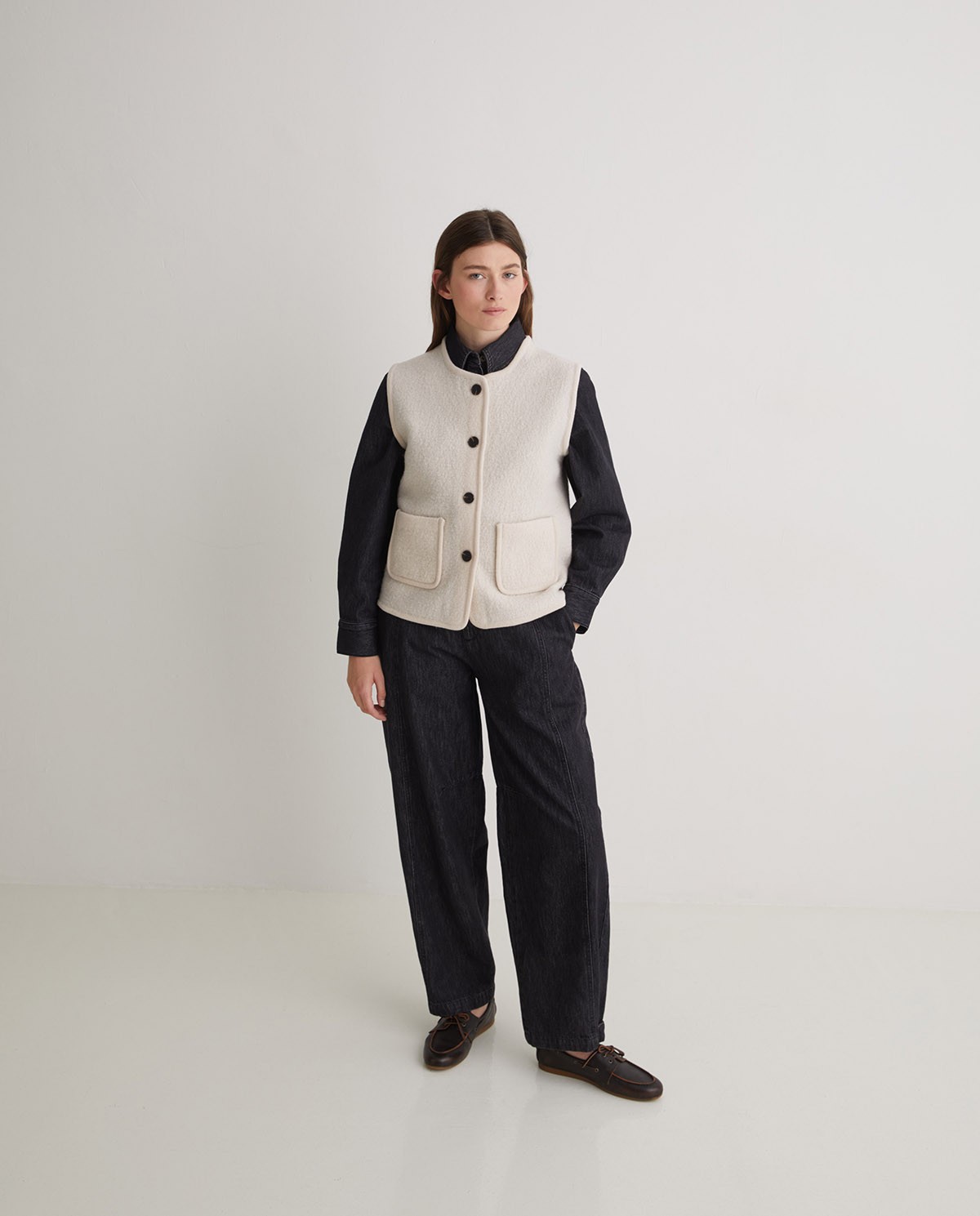 Raw wool blend vest with pockets - Vest made with boiled wool 5