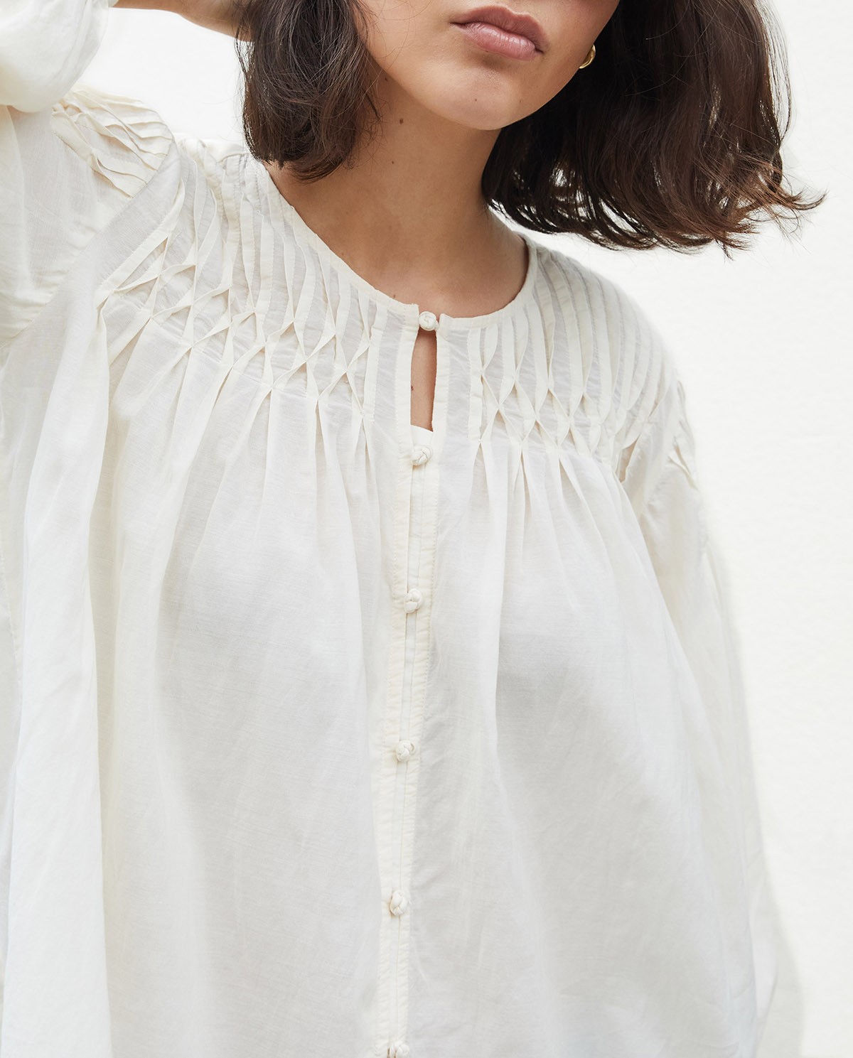 Blusa detalle pliegues algodón crudo - Blusa mezcla de viscosa y algodón 2