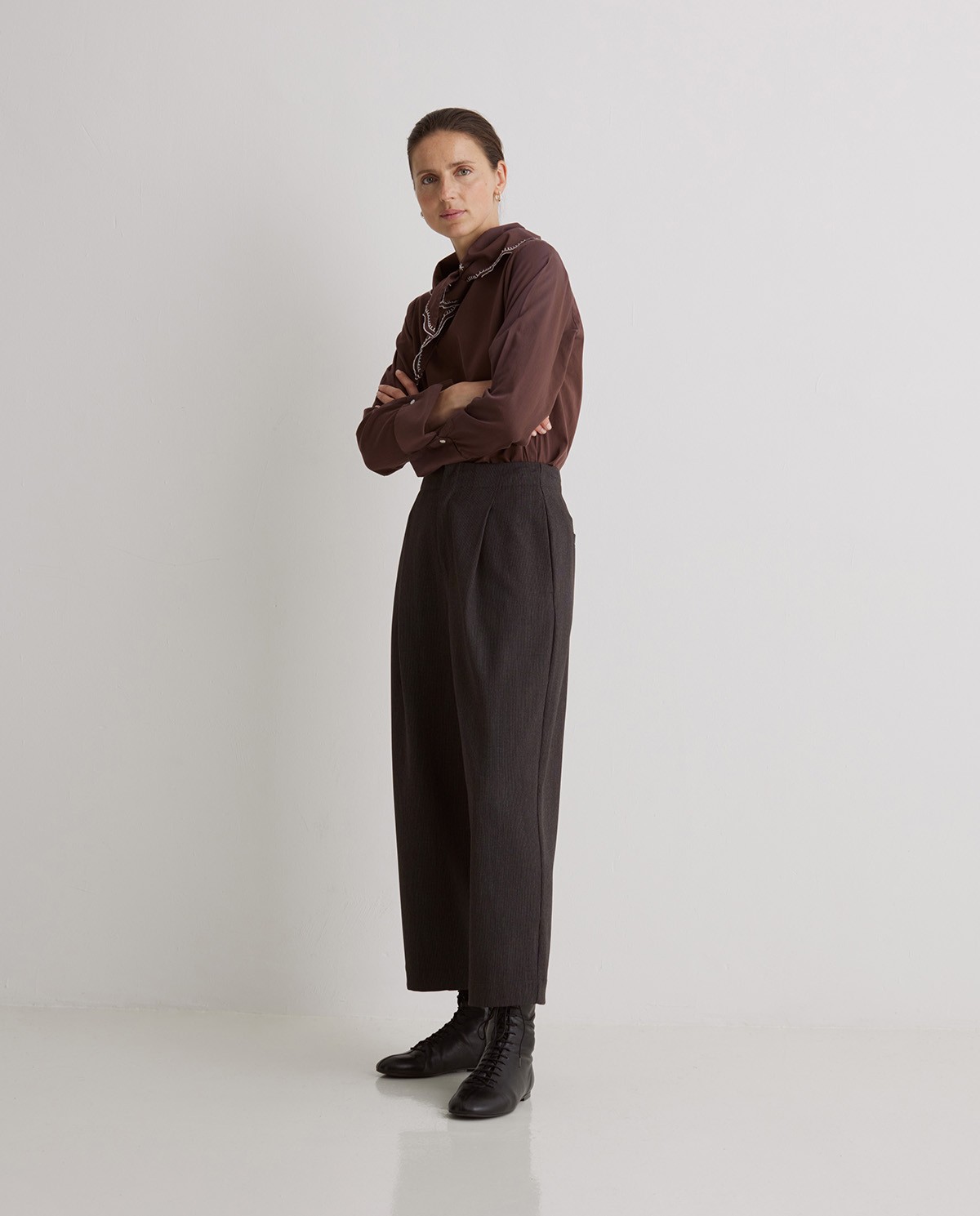 Pantalones barrel leg rayas gris oscuro - Pantalones barrel leg 5
