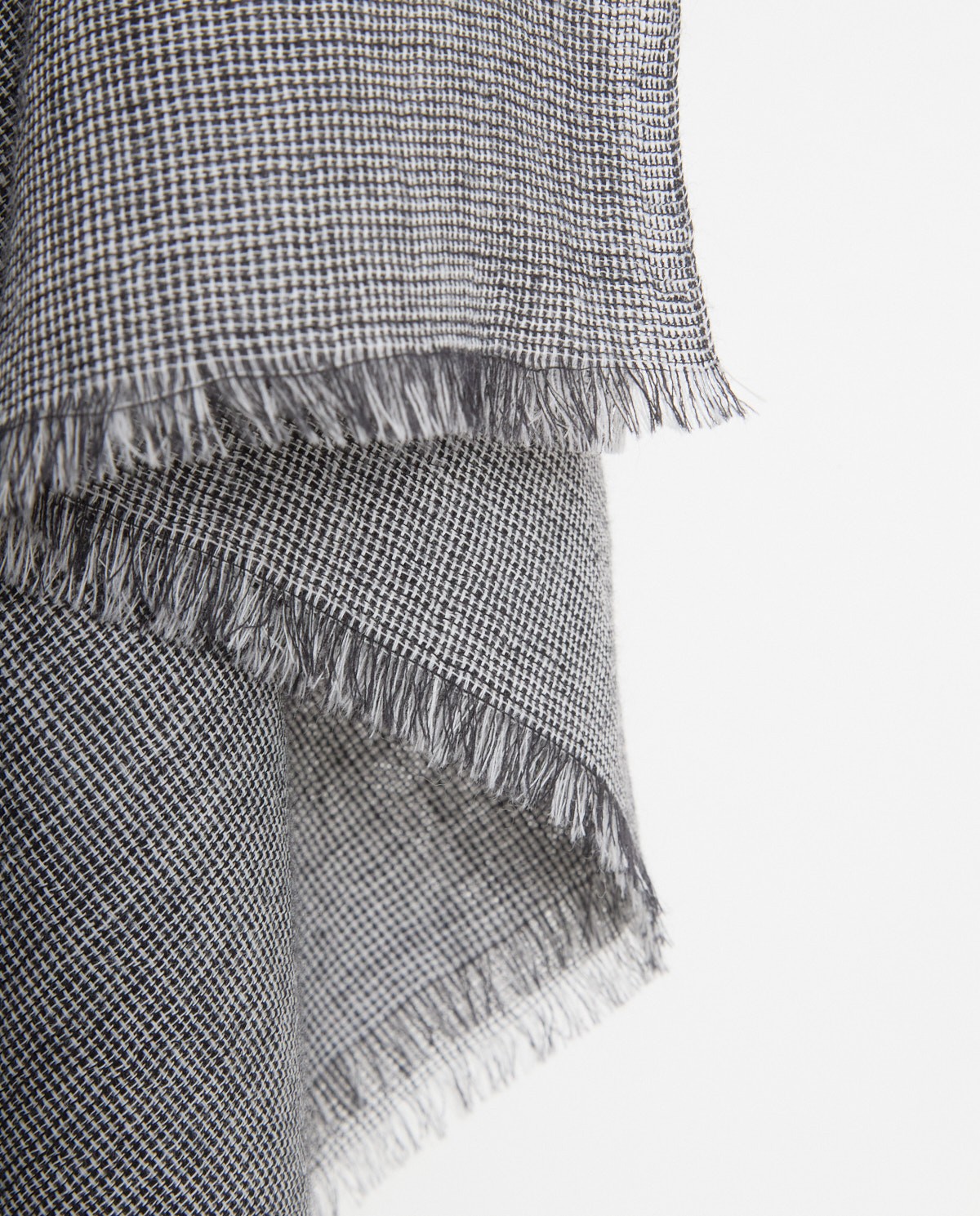 100% wool mini black check scarf - Scarf made with 100% wool 5