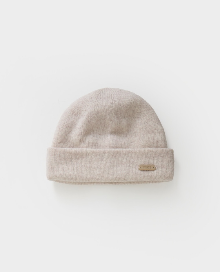 Gorro punt 100 % llana cru dona Yerse - Detall vista frontal