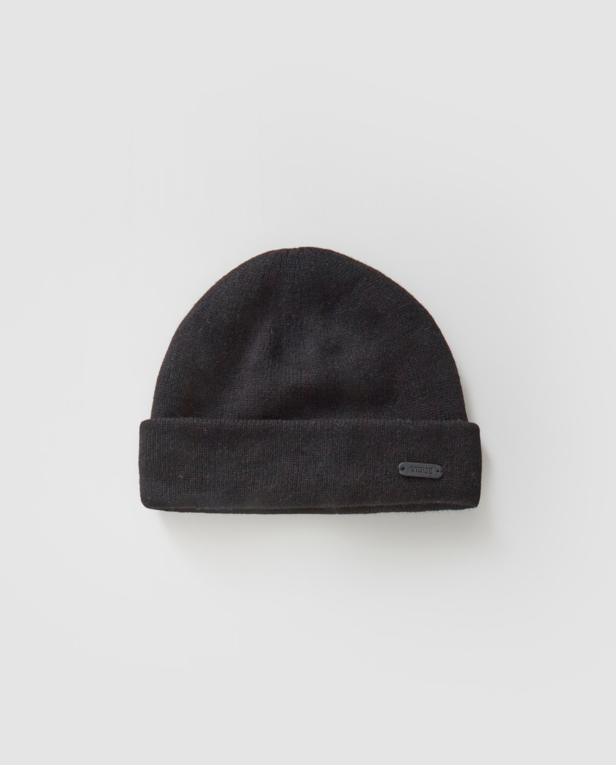Bonnet en maille 100 % laine noir femme Yerse - Détail vue de face