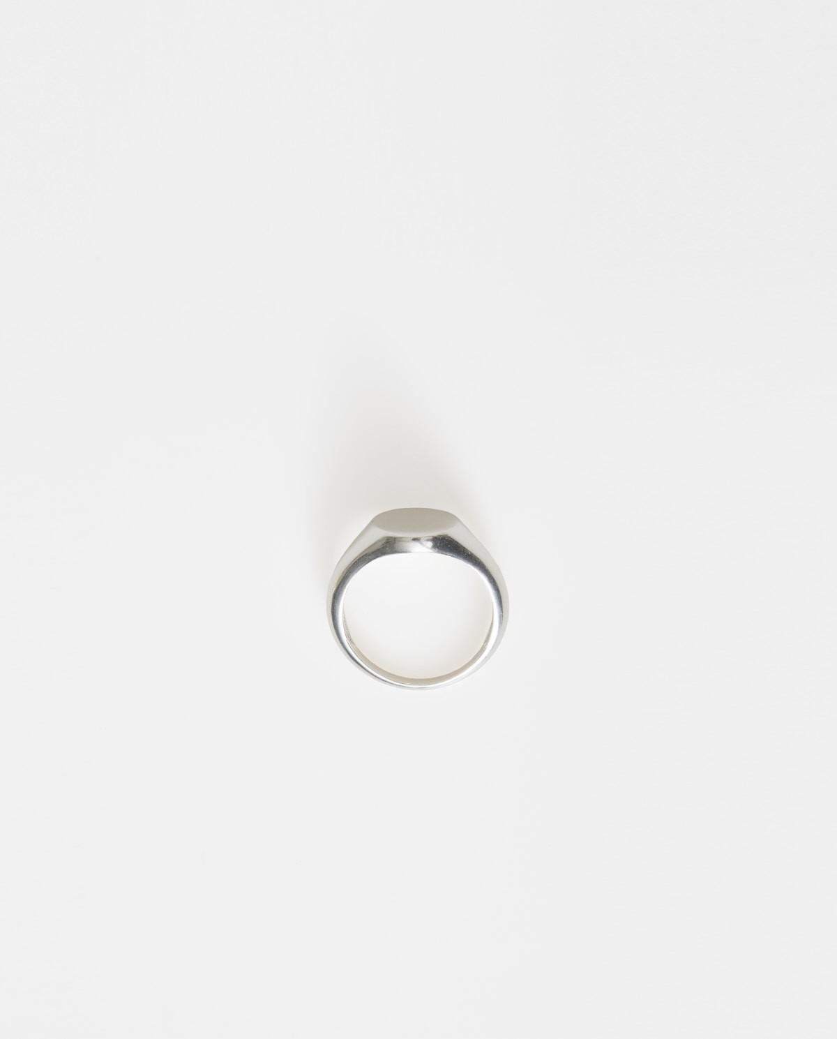 Silver-finish signet-style ring in brass 2